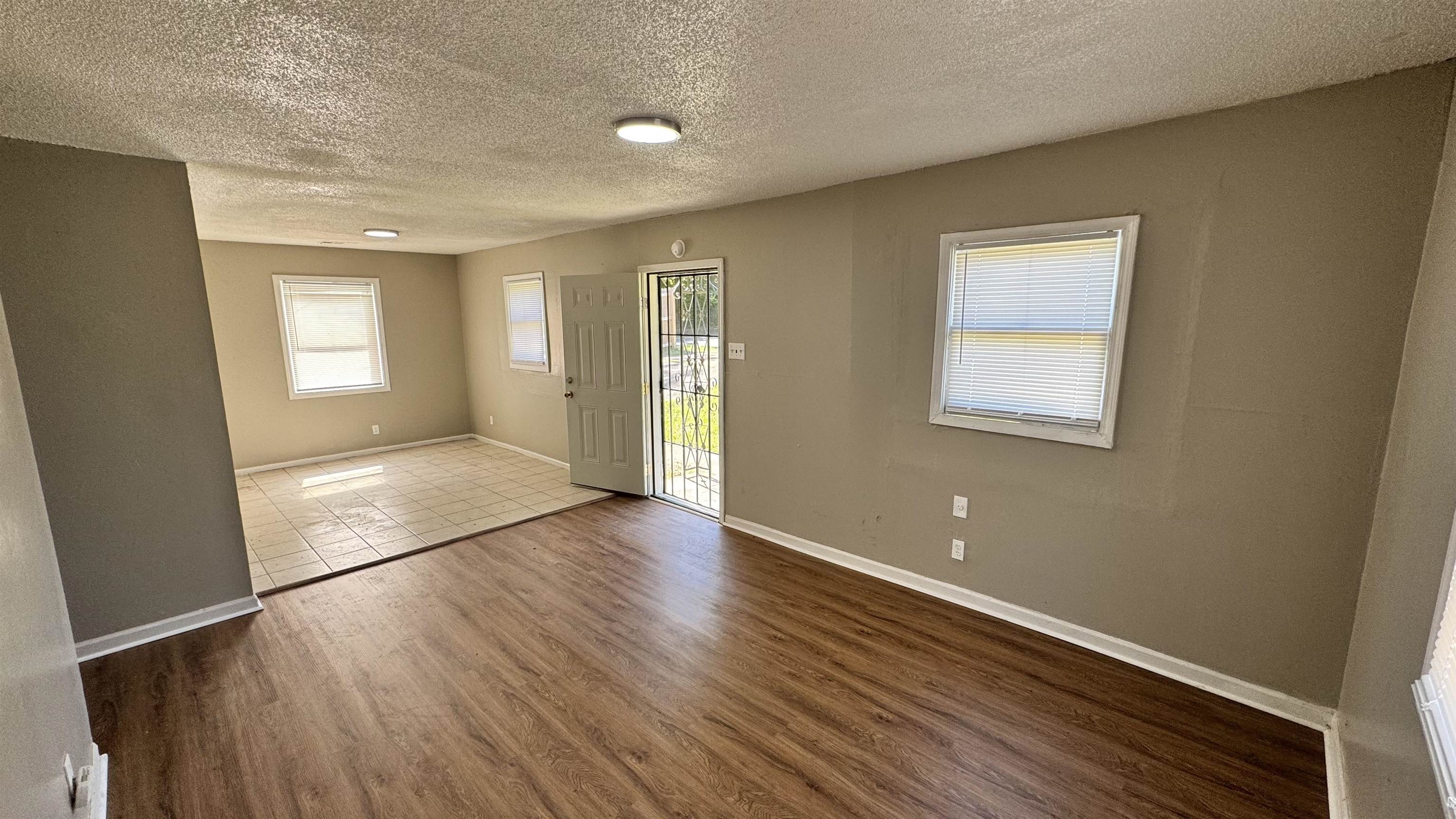 2434 Vollintine Ave Property Photo 3