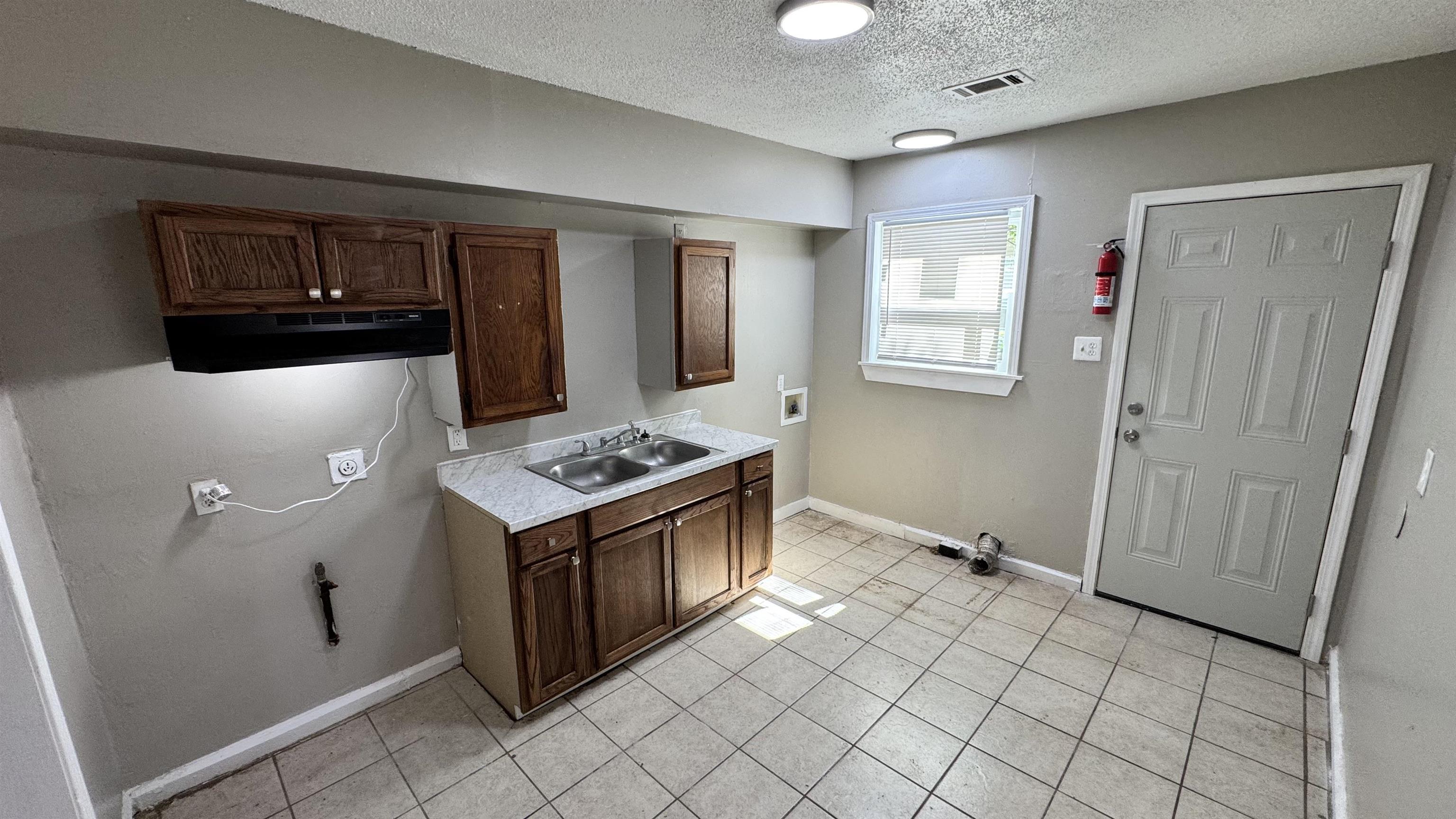 2434 Vollintine Ave Property Photo 6