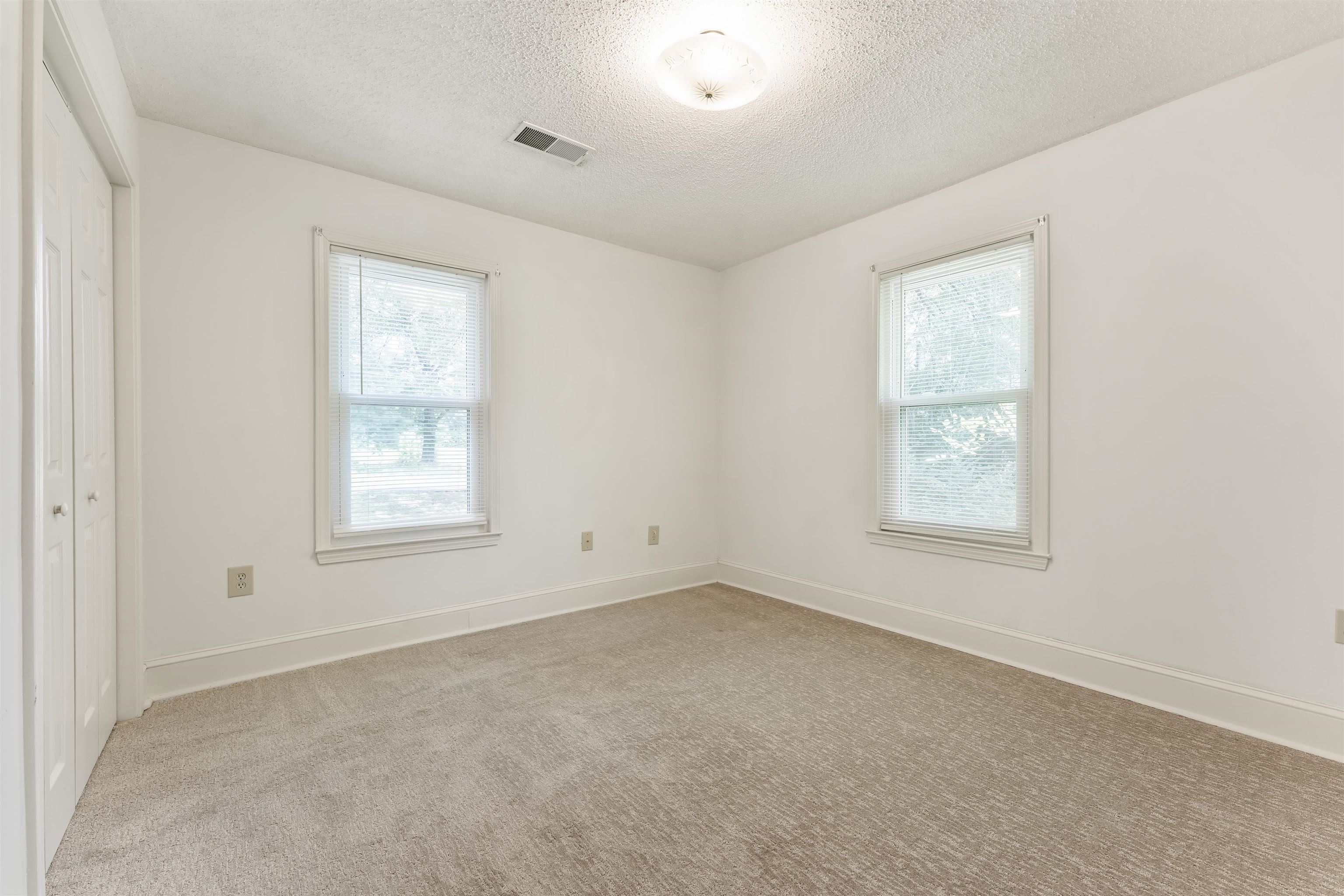 215 Jernigan Dr Property Photo 10
