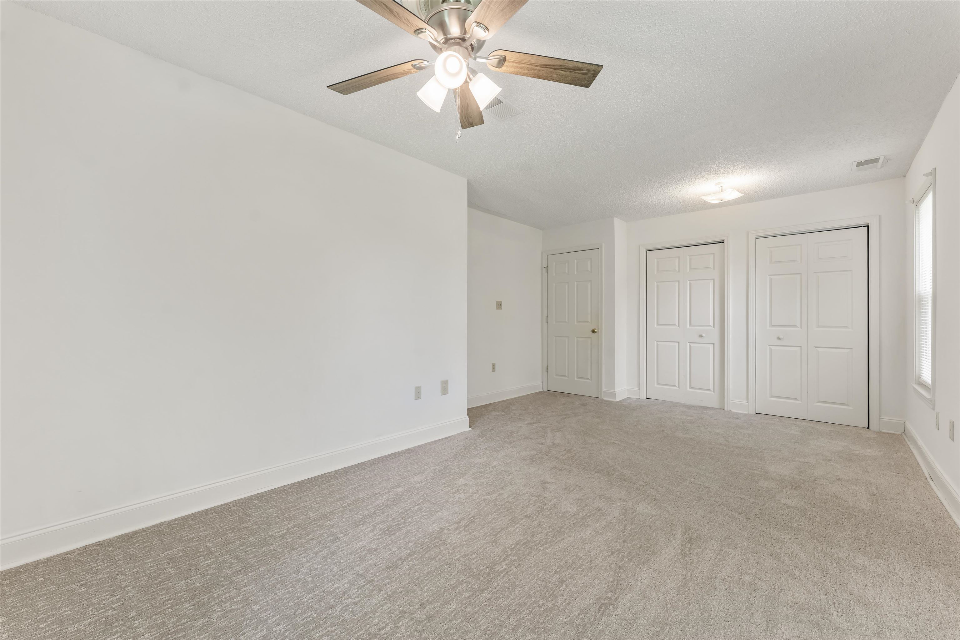 215 Jernigan Dr Property Photo 12