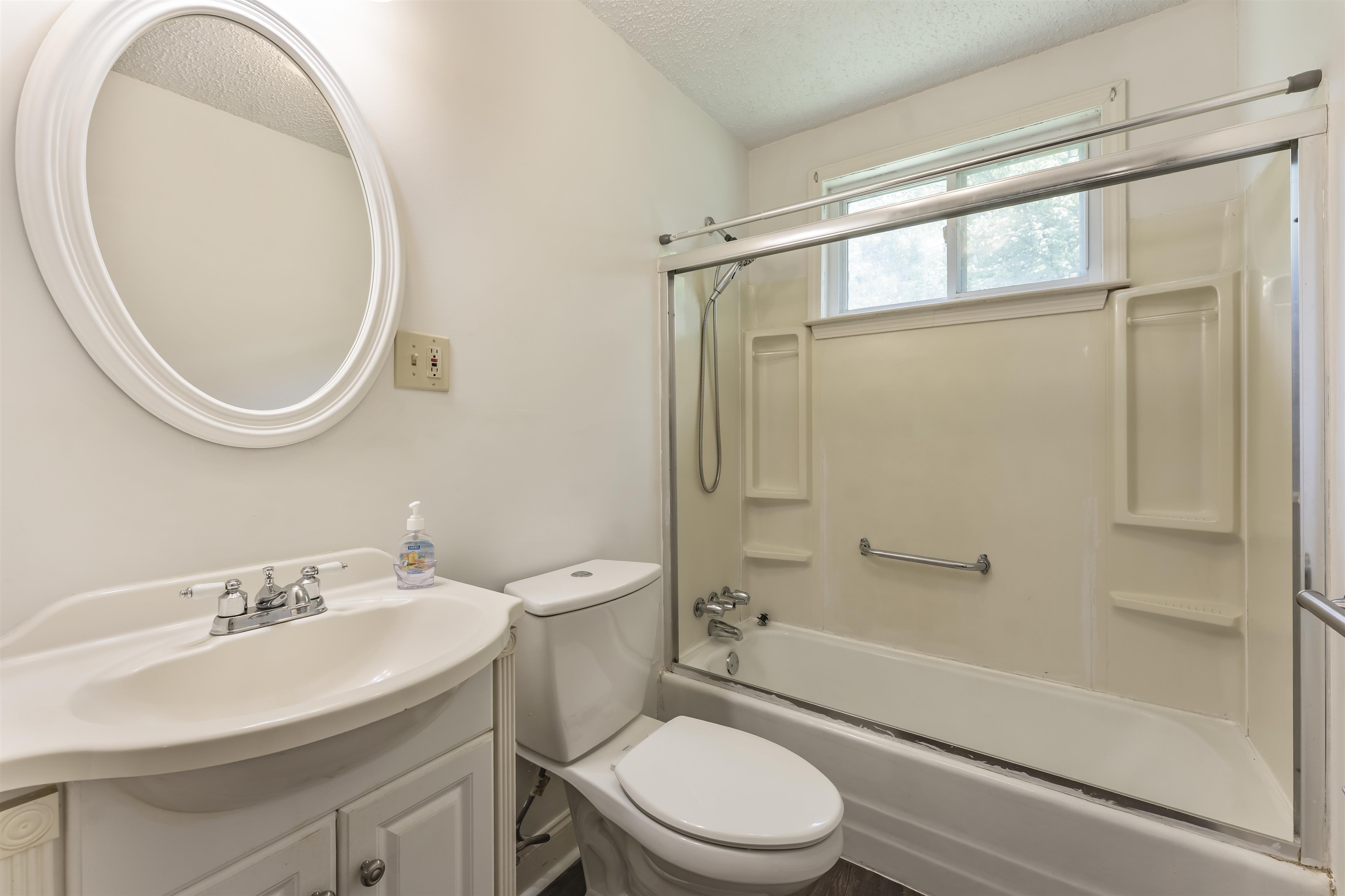 215 Jernigan Dr Property Photo 13