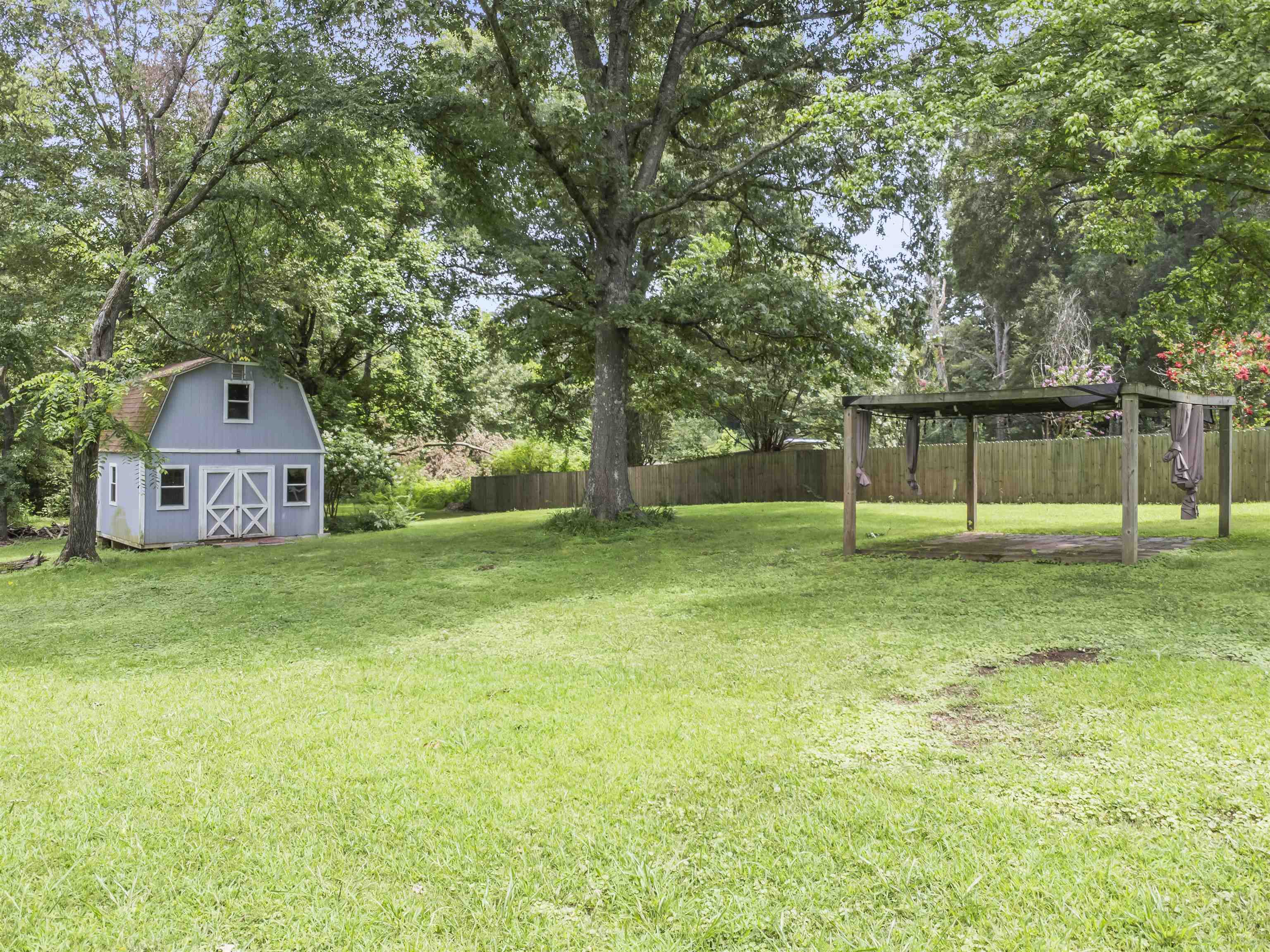 215 Jernigan Dr Property Photo 22