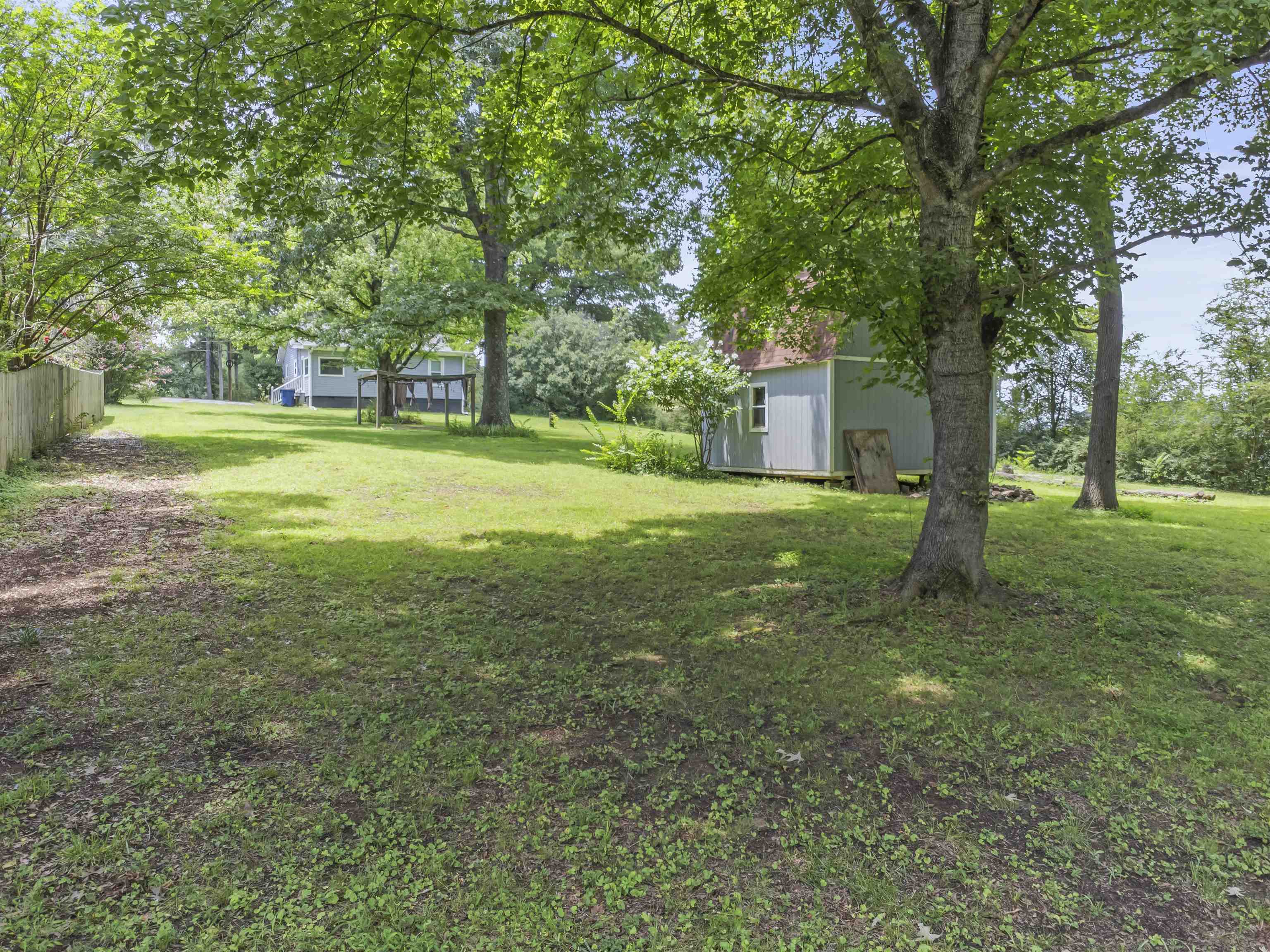 215 Jernigan Dr Property Photo 23
