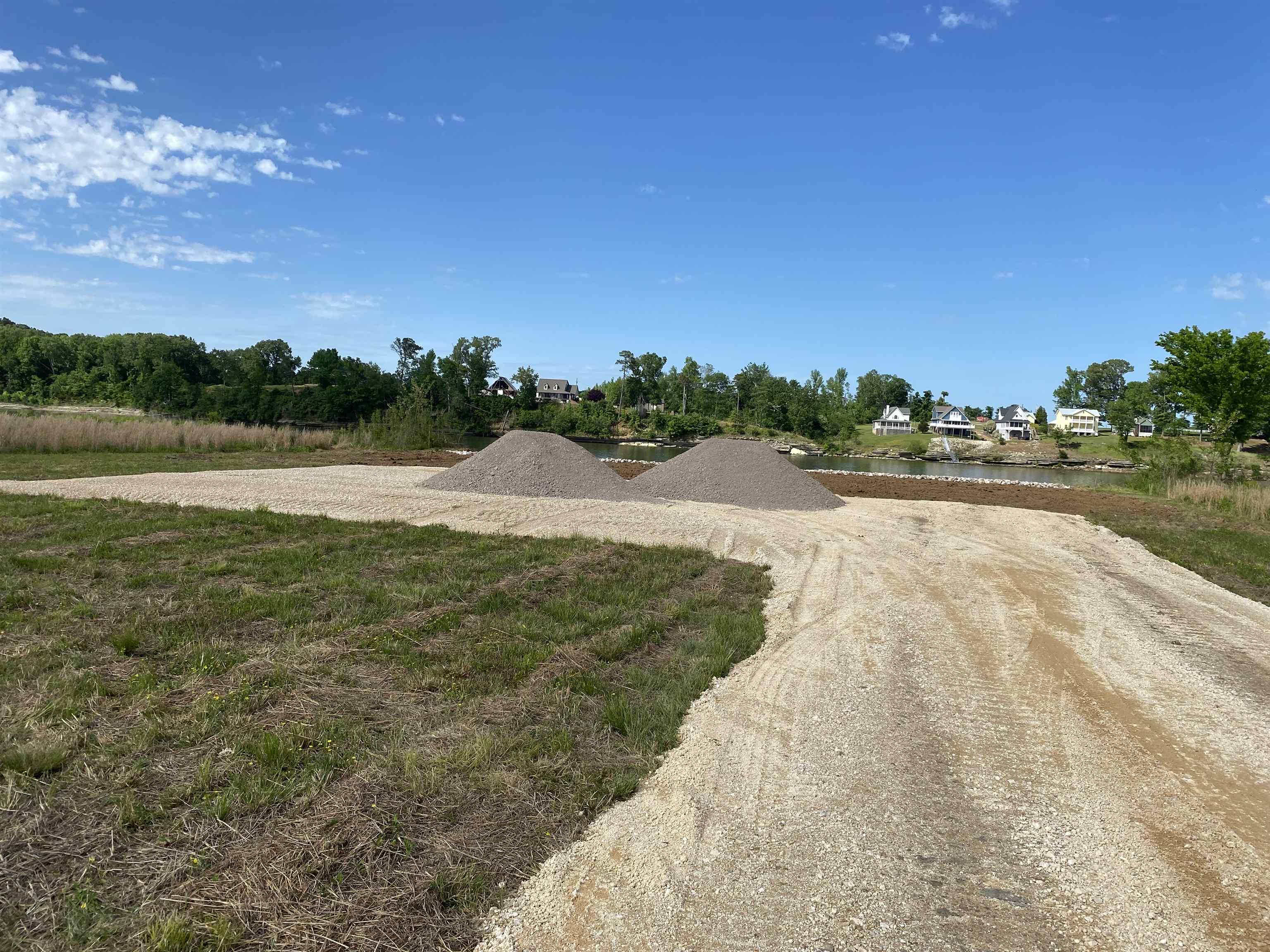 6275 Cravens Rd Property Photo 4