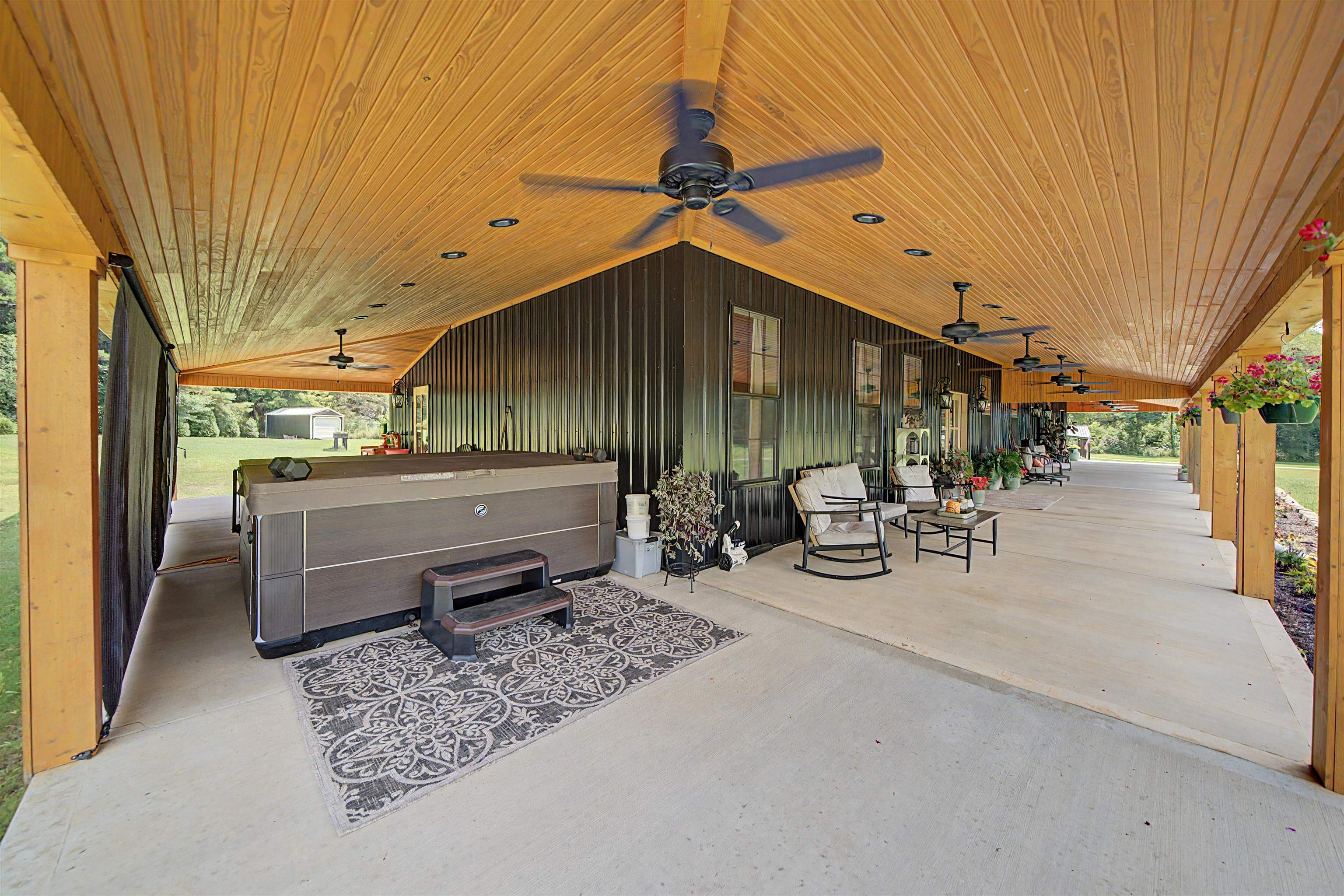 220 Front Rd Property Photo 26