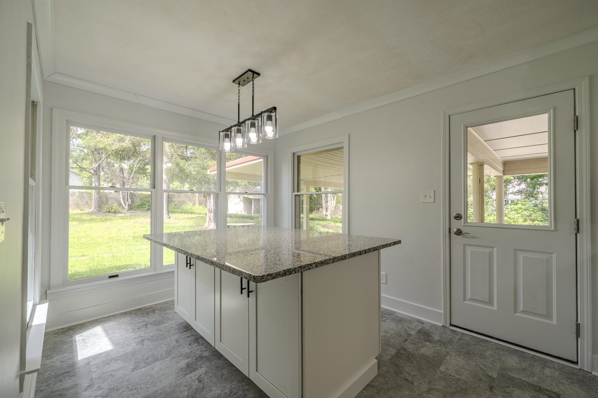 70 Holt St Property Photo 8