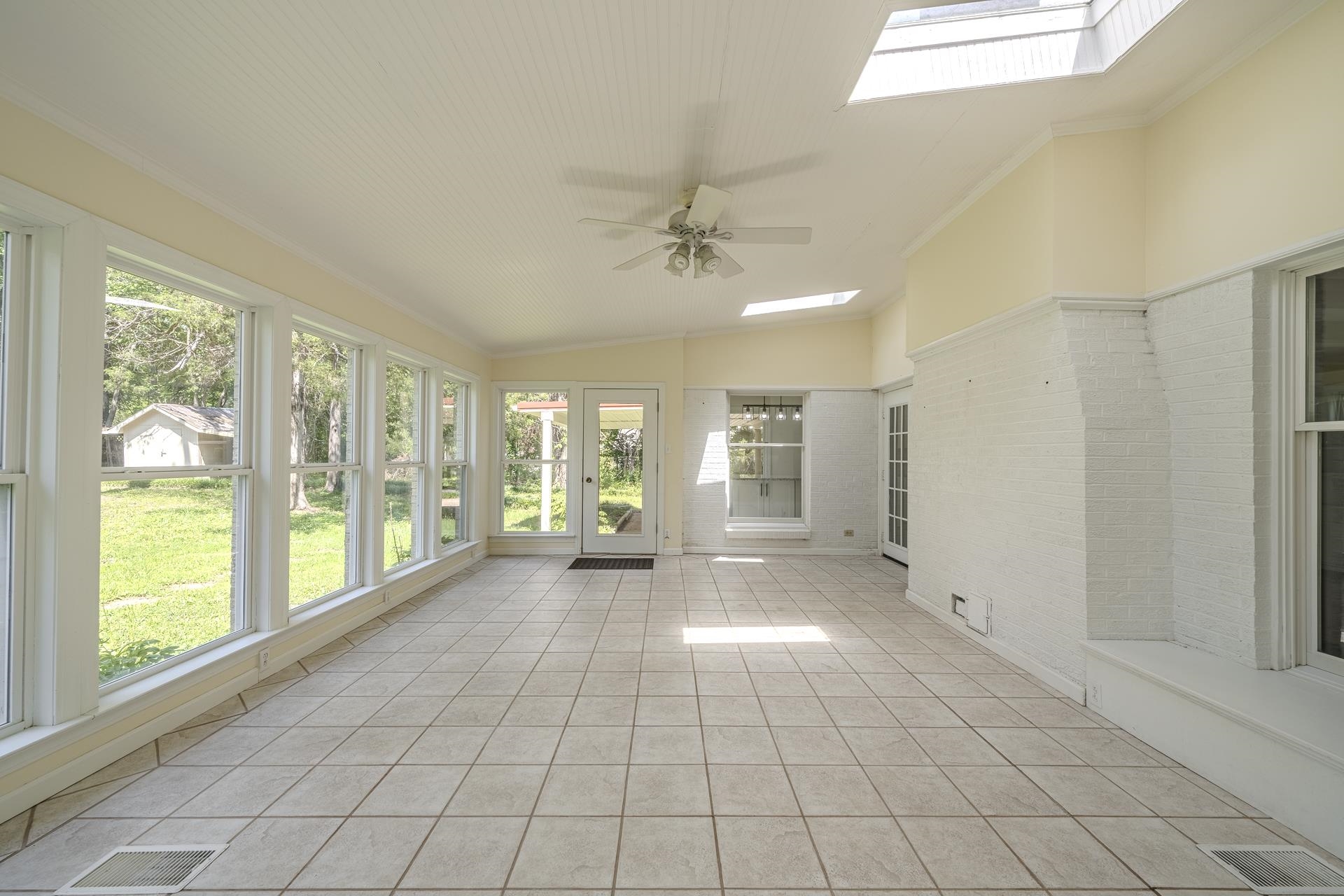 70 Holt St Property Photo 16