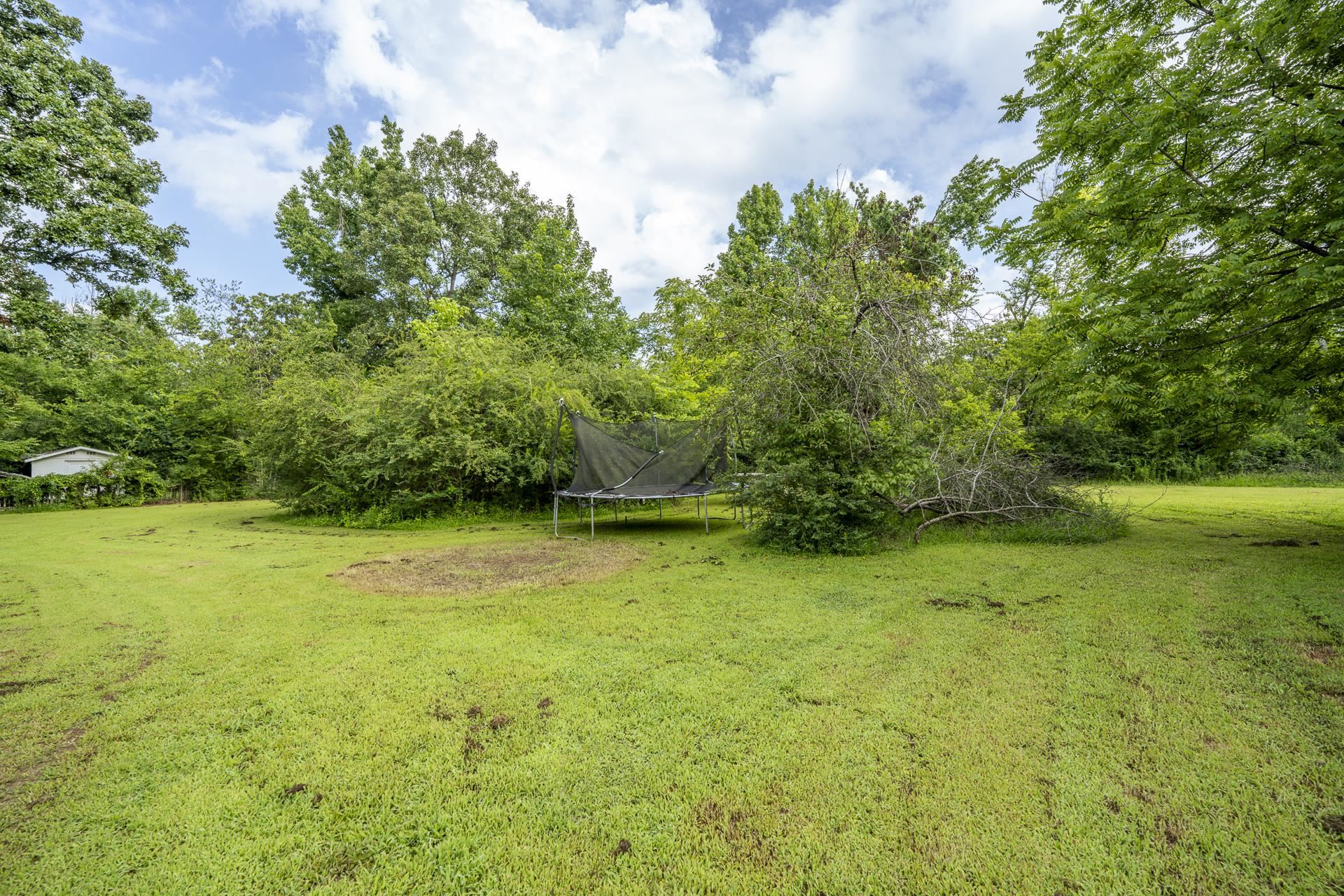 261 Macon St Property Photo 26
