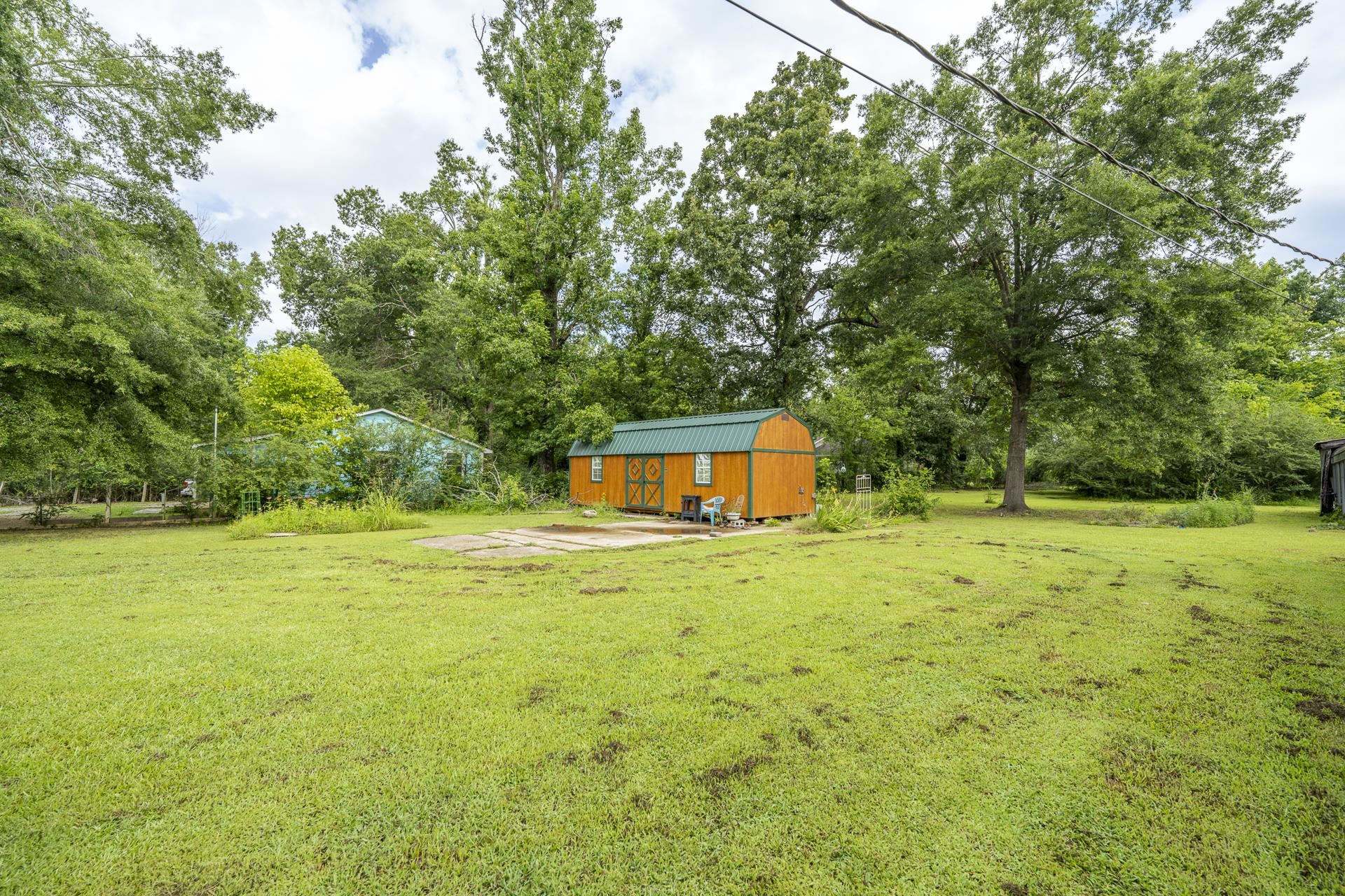 261 Macon St Property Photo 27