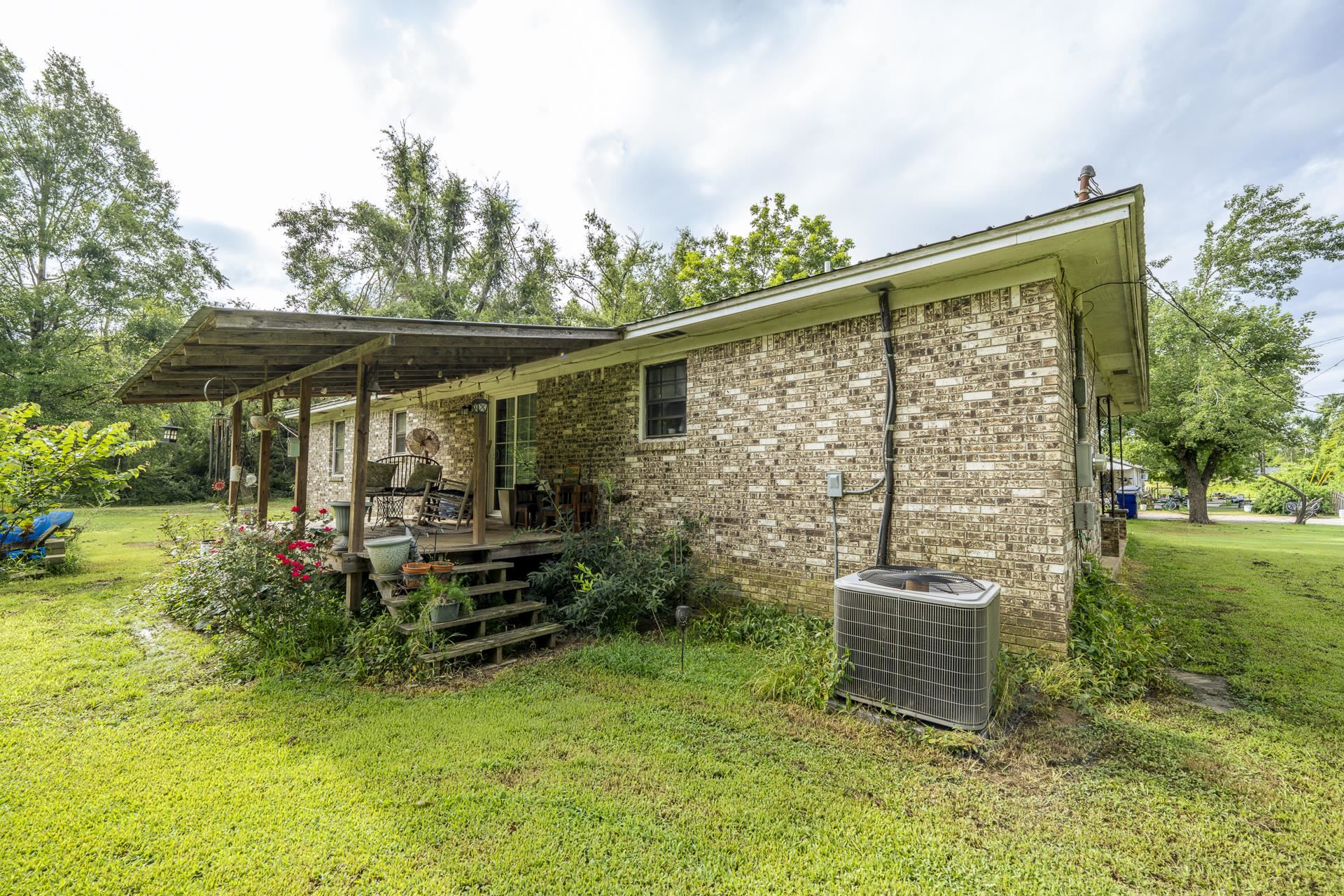 261 Macon St Property Photo 33