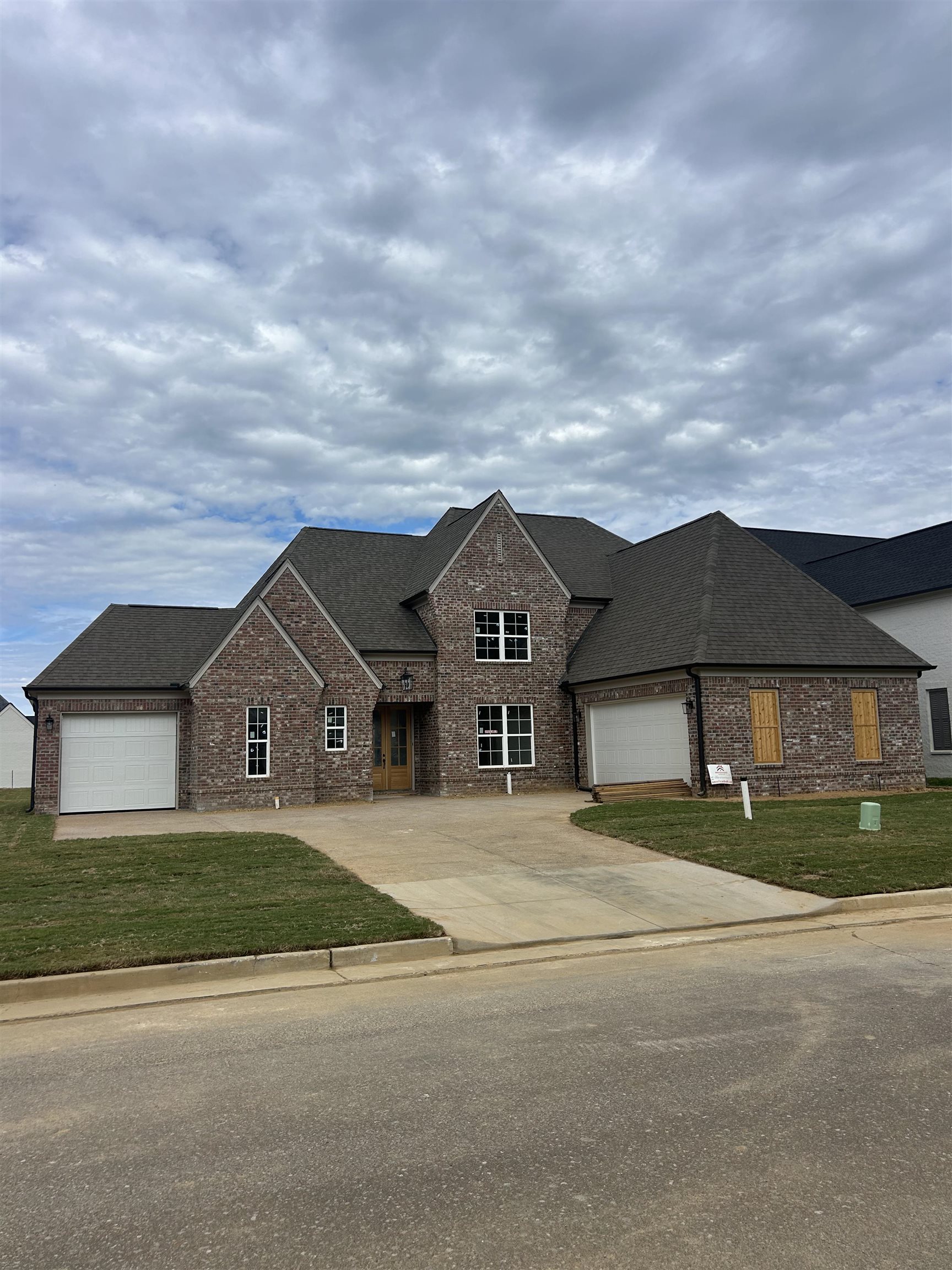 175 Piper Hollow Dr Property Photo 2