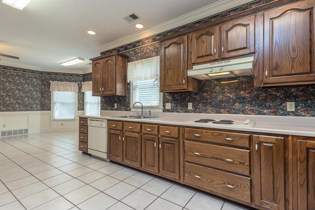 4128 Pine Hill Cv N Property Photo 14