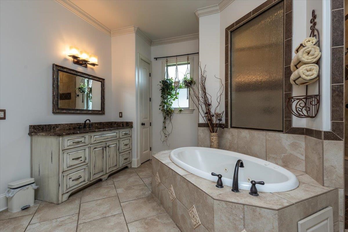 10195 Maple Run Dr Property Photo 21
