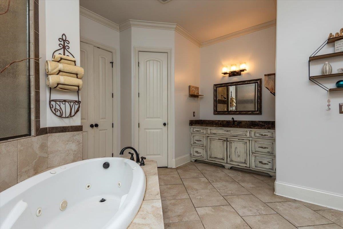 10195 Maple Run Dr Property Photo 23