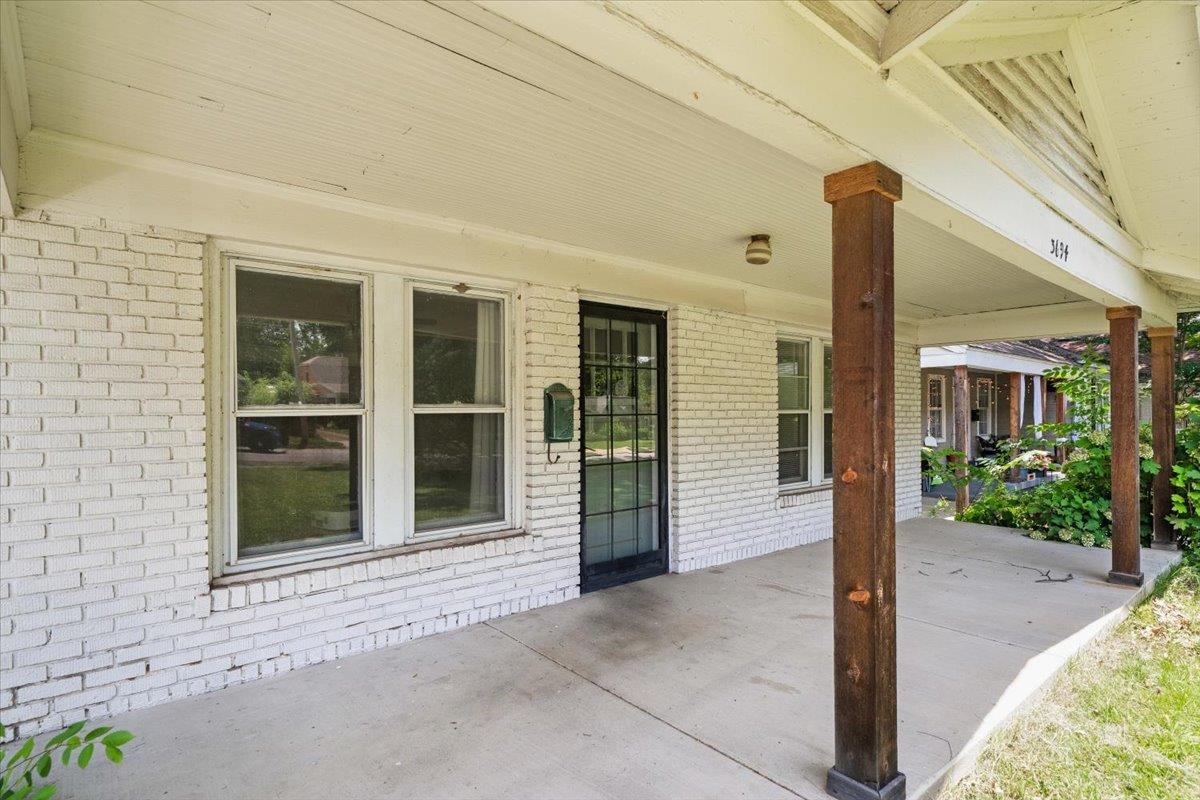 3694 Douglass Ave Property Photo 3