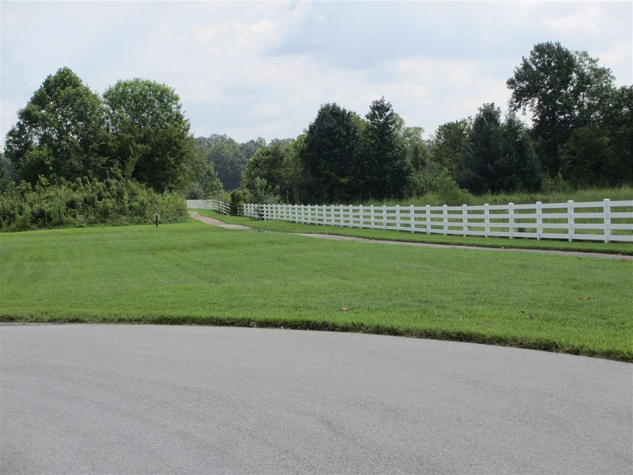 44 Lexington Manor Ln Property Photo 12