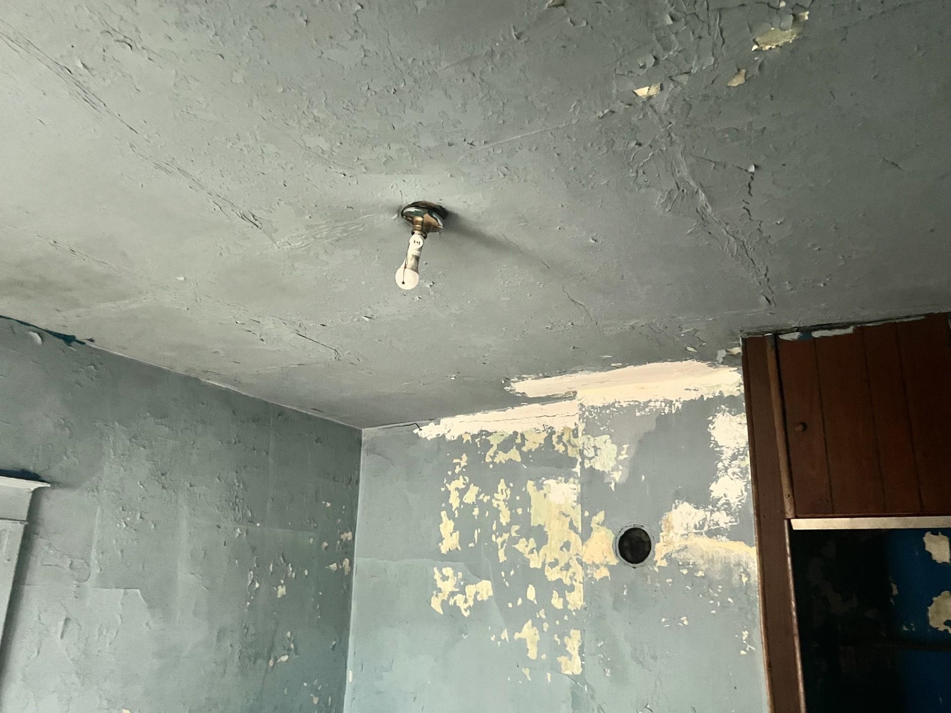 1062 OVERTON PARK AVE Property Photo 1
