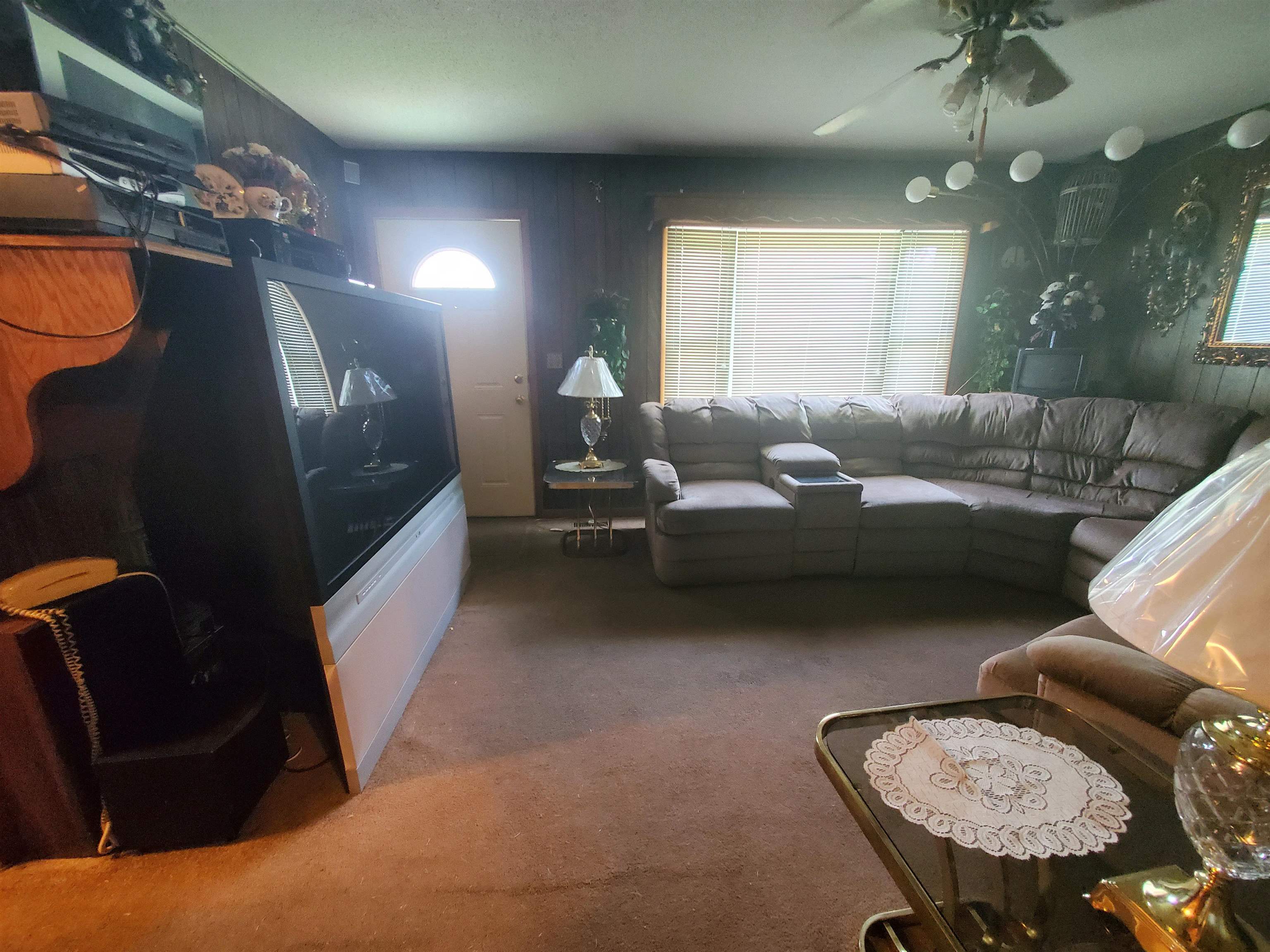 147 Rogers St Property Photo 7