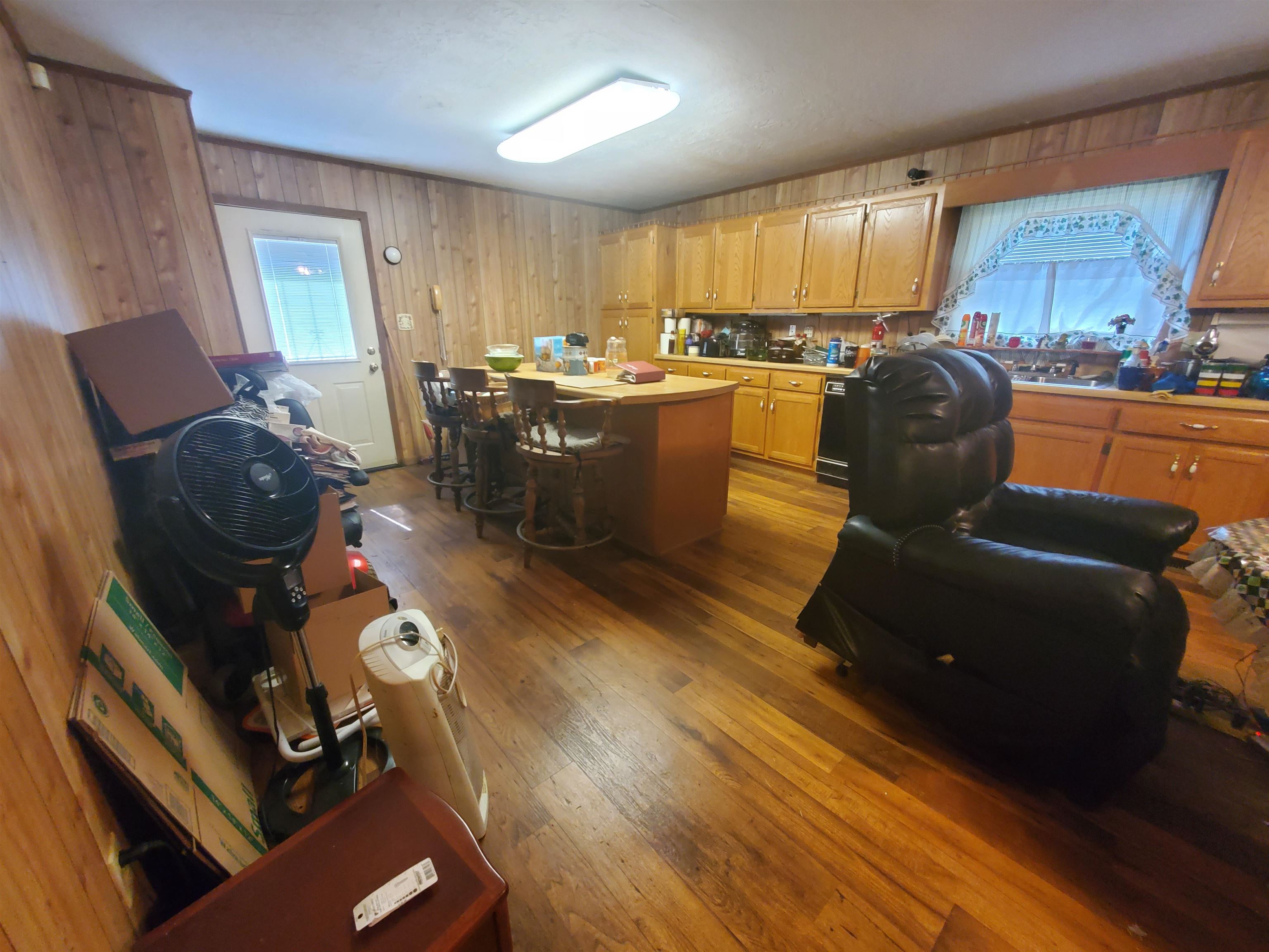 147 Rogers St Property Photo 12
