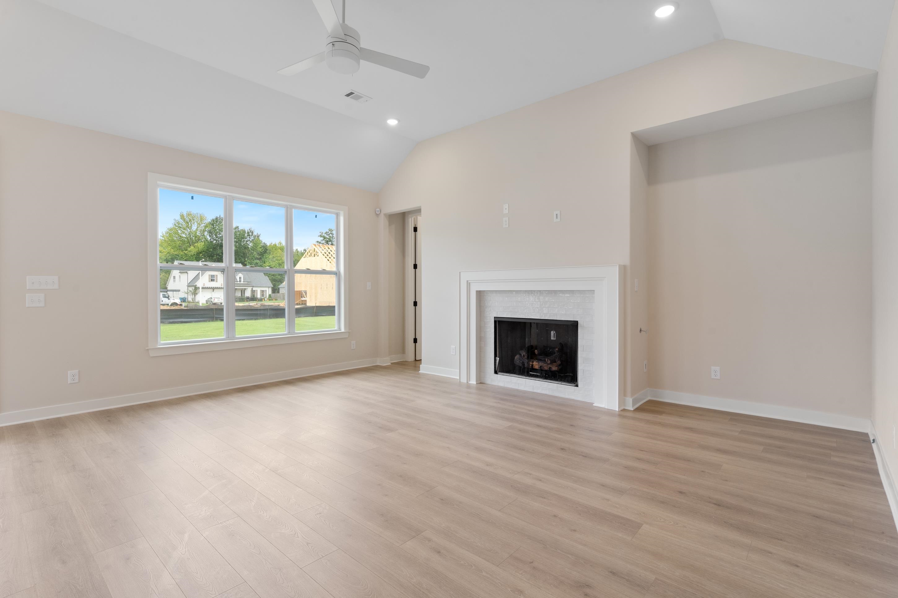 5027 Jon Oak Cv Property Photo 5
