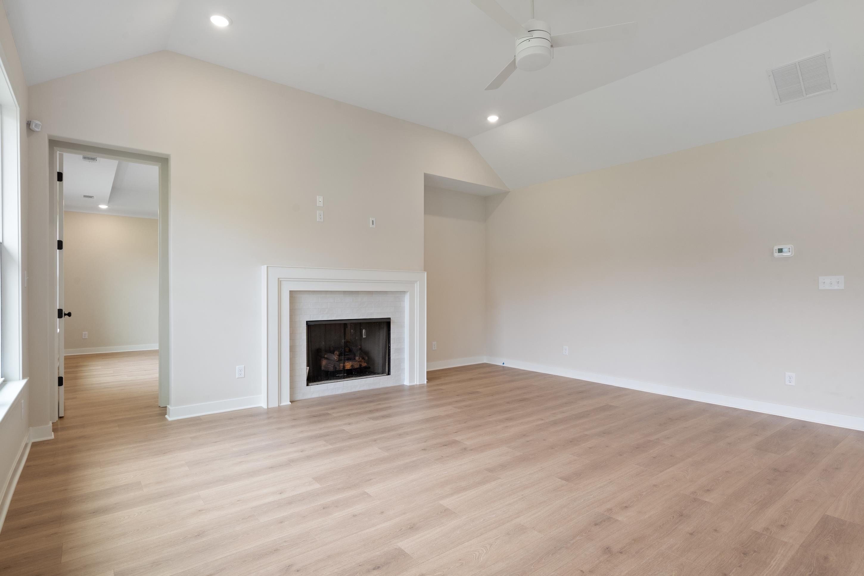 5027 Jon Oak Cv Property Photo 6