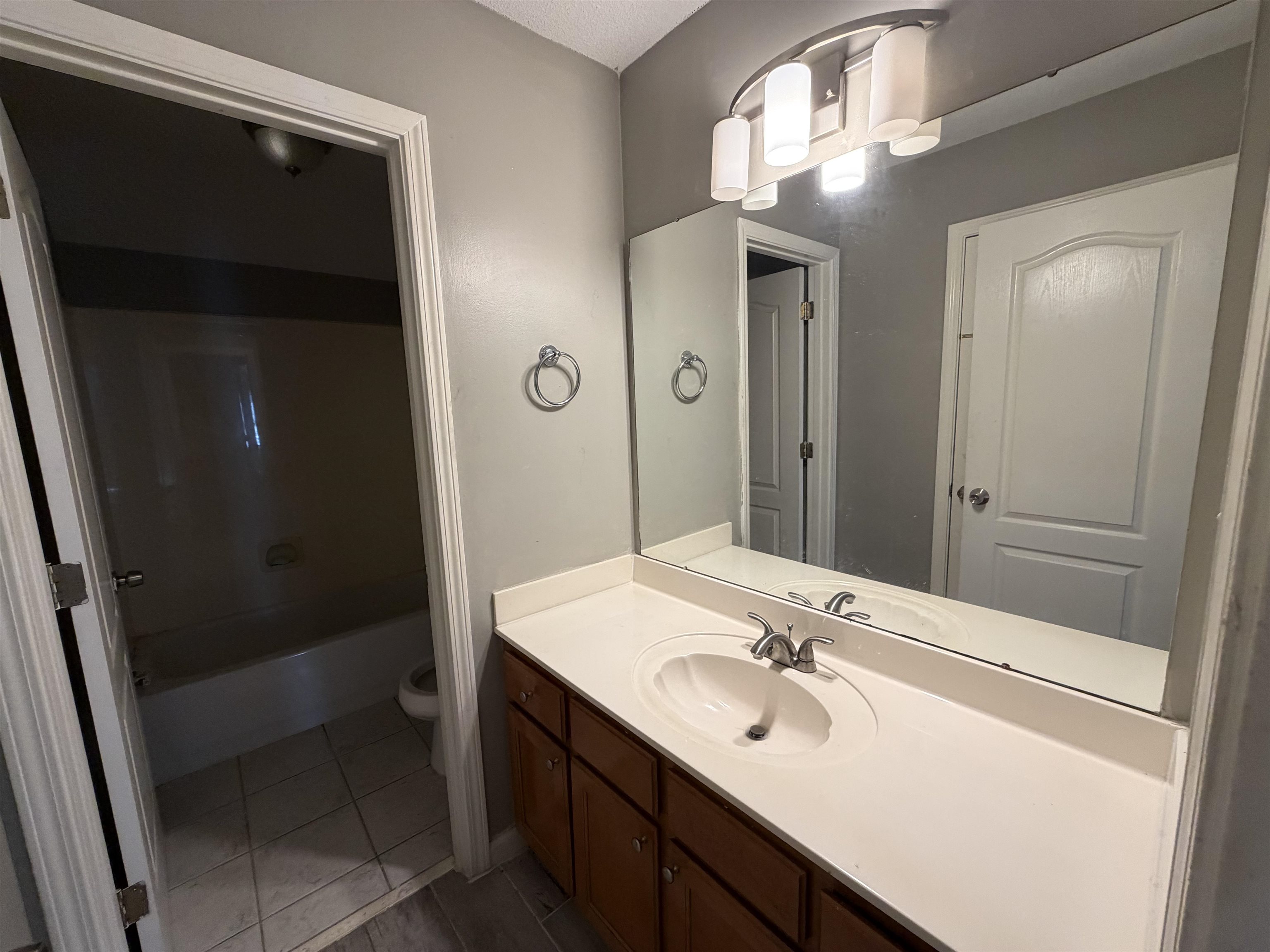 10111 Cross Valley Dr Property Photo 12