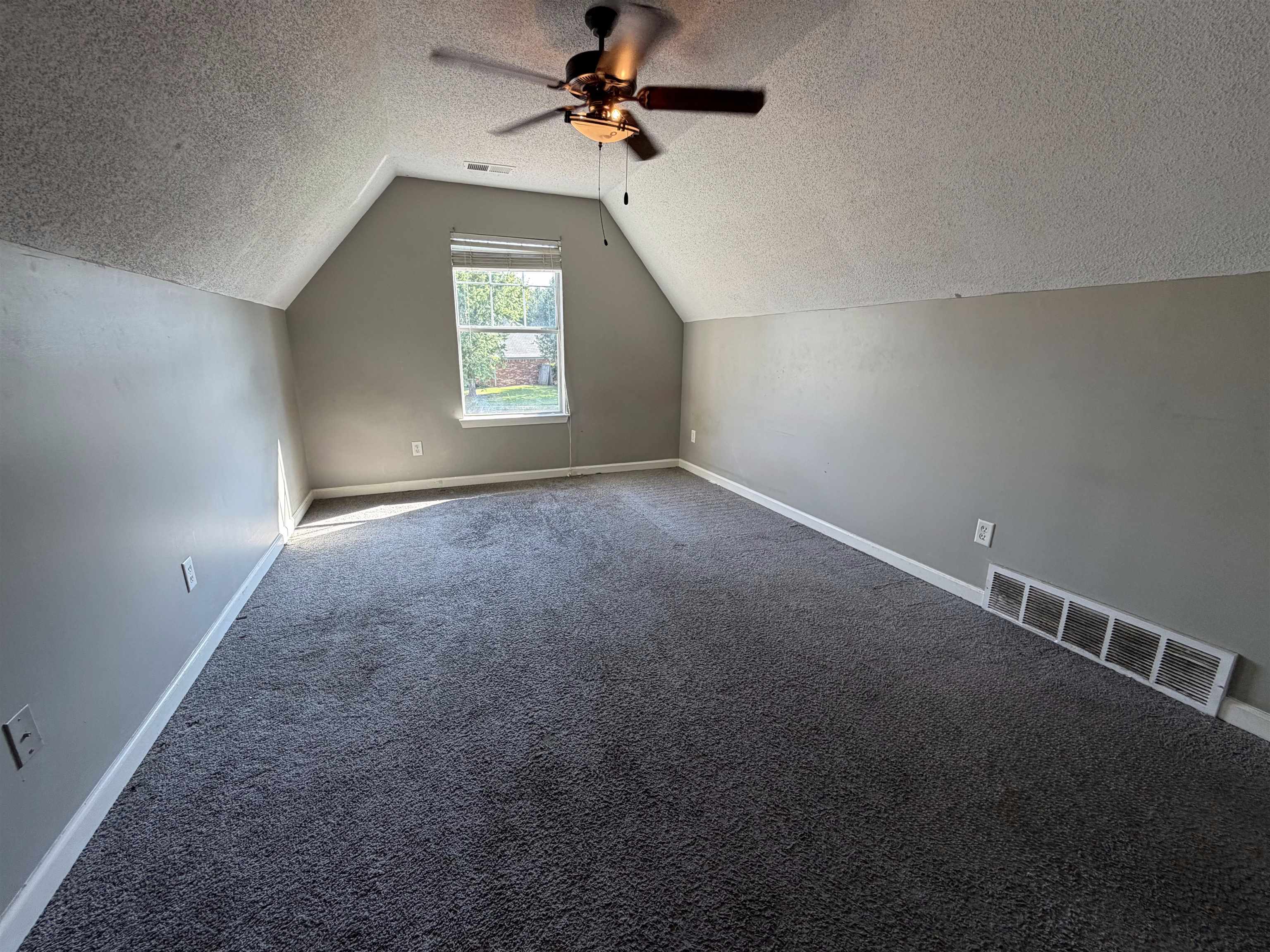 10111 Cross Valley Dr Property Photo 14