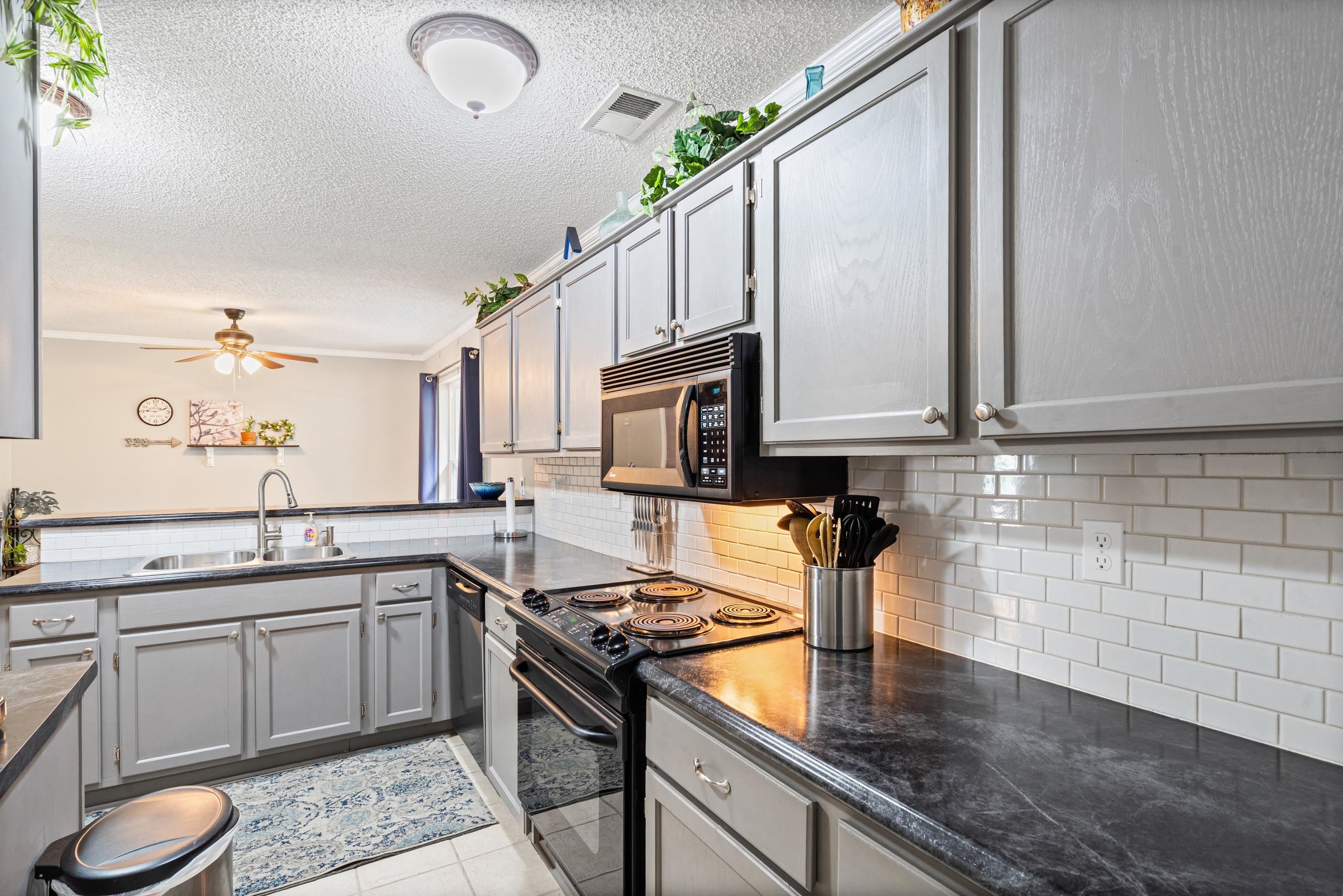 3536 Harvest Ln Property Photo 10