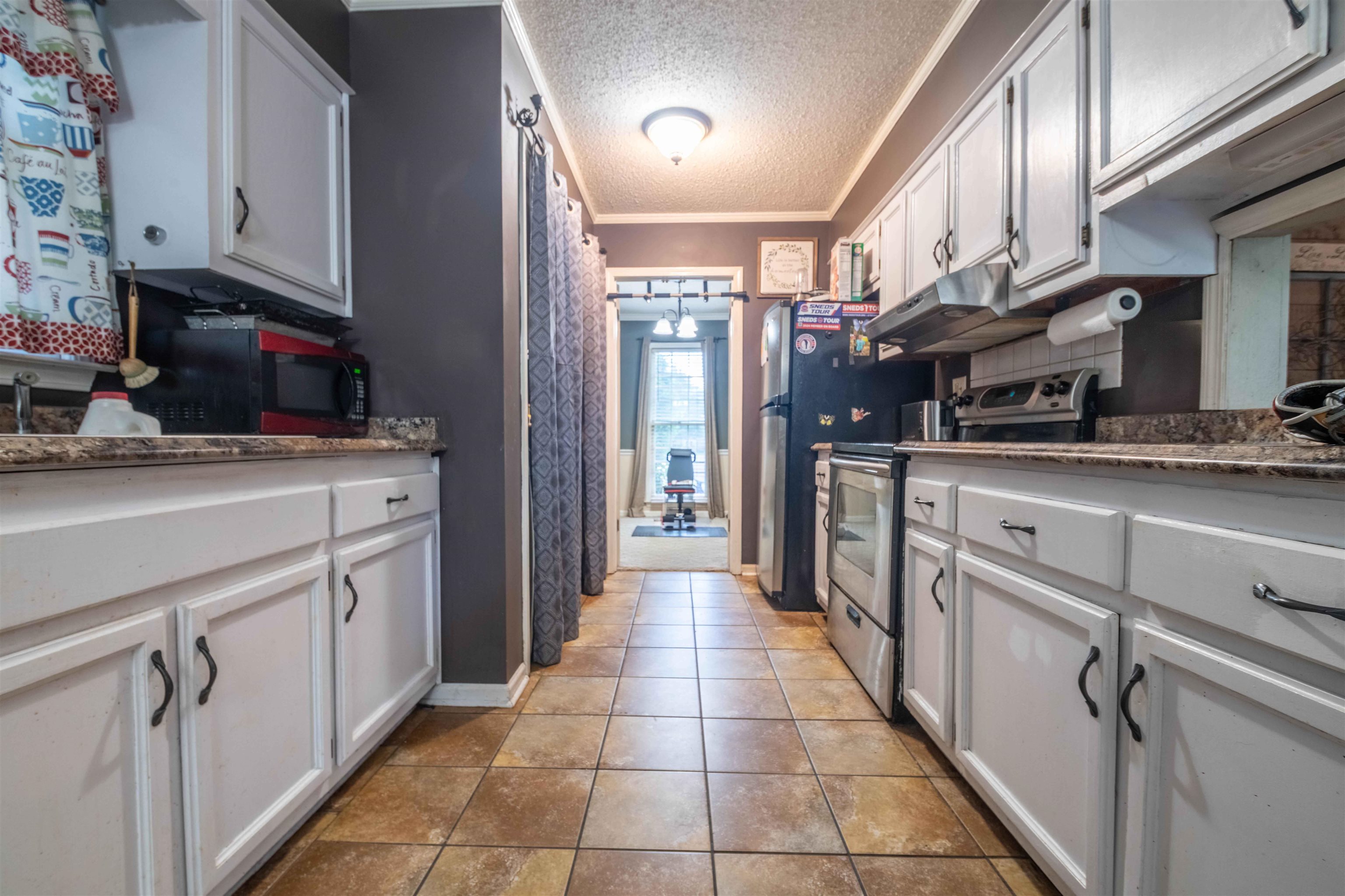 9156 Gainsborough Dr Property Photo 9