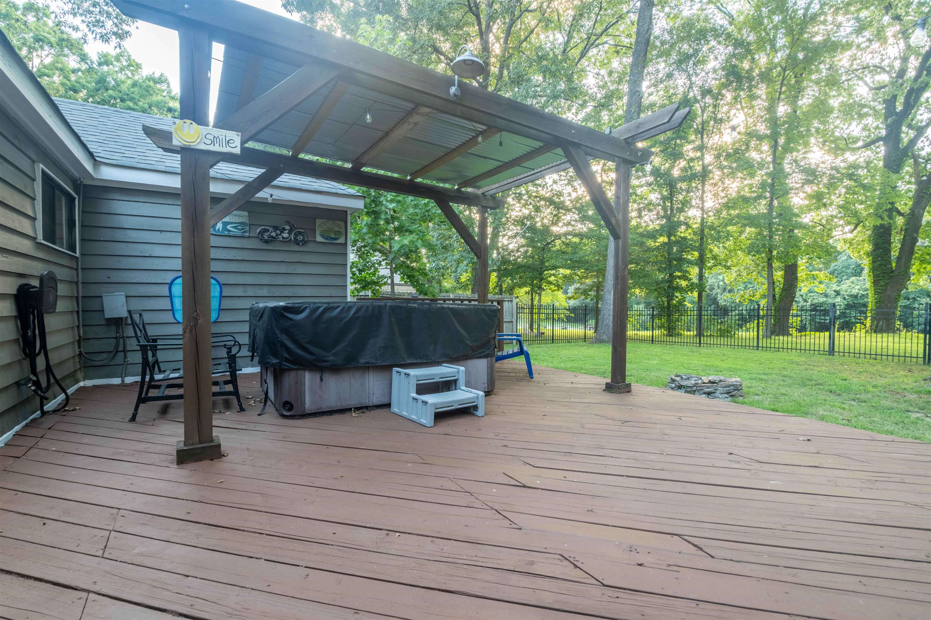 9156 Gainsborough Dr Property Photo 27