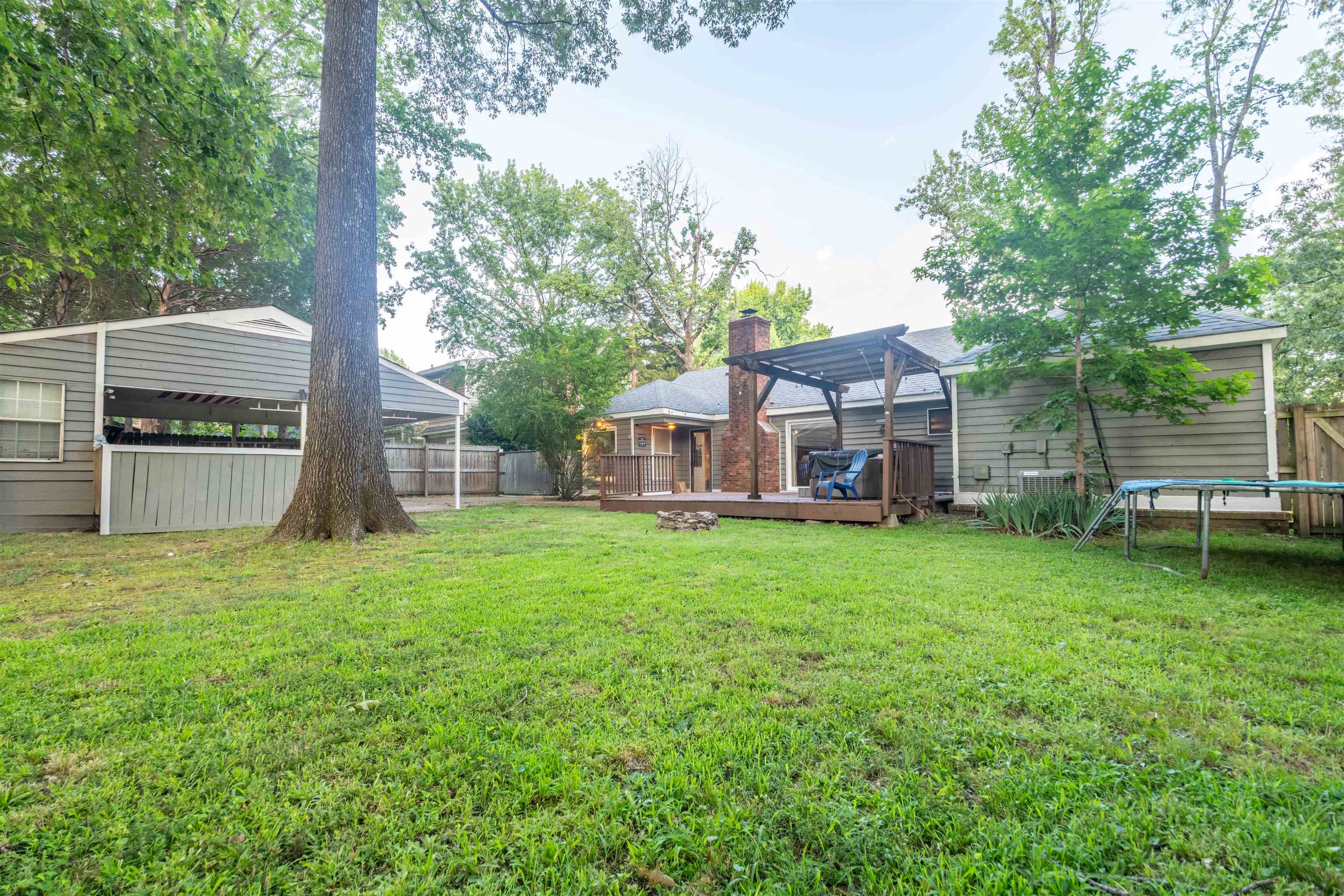 9156 Gainsborough Dr Property Photo 29