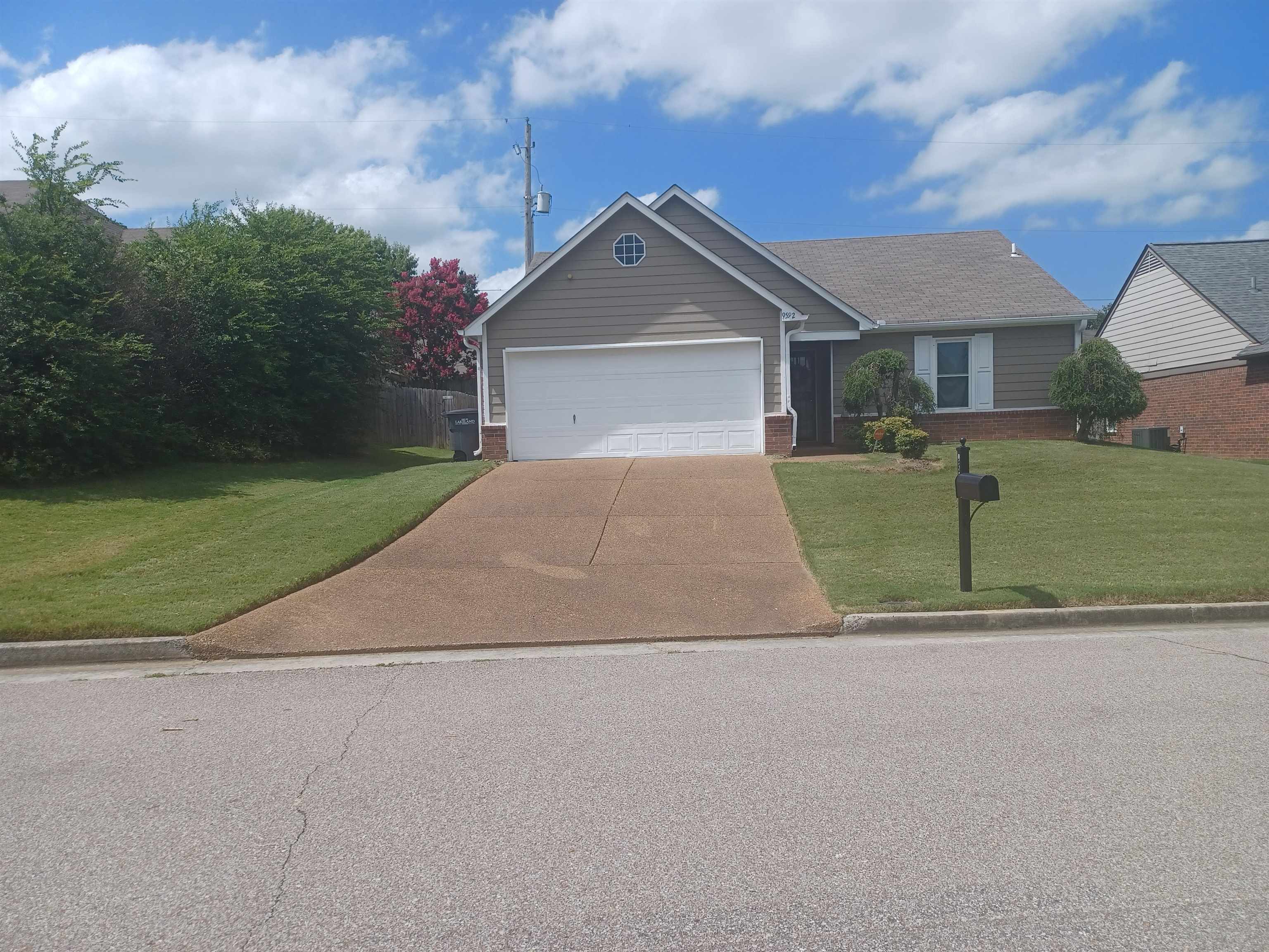 9592 Chi Chi Ln Property Photo 2