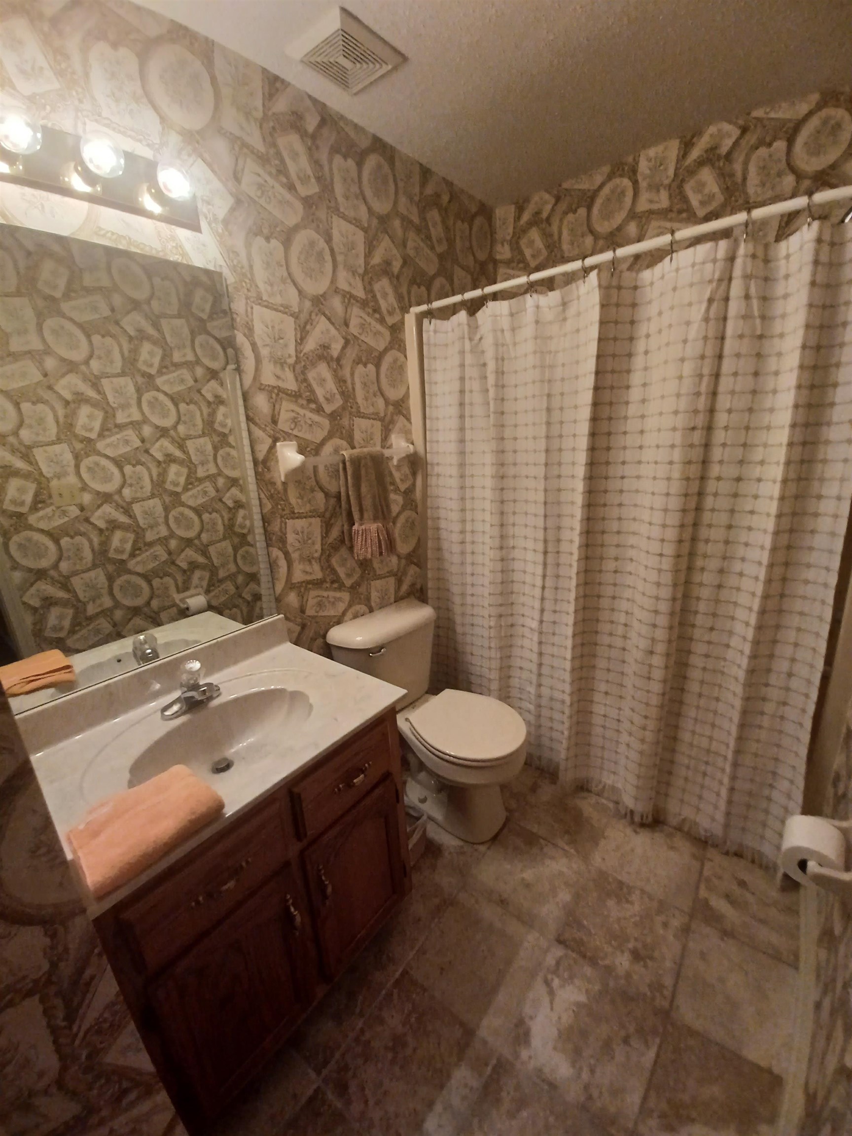 9592 Chi Chi Ln Property Photo 22