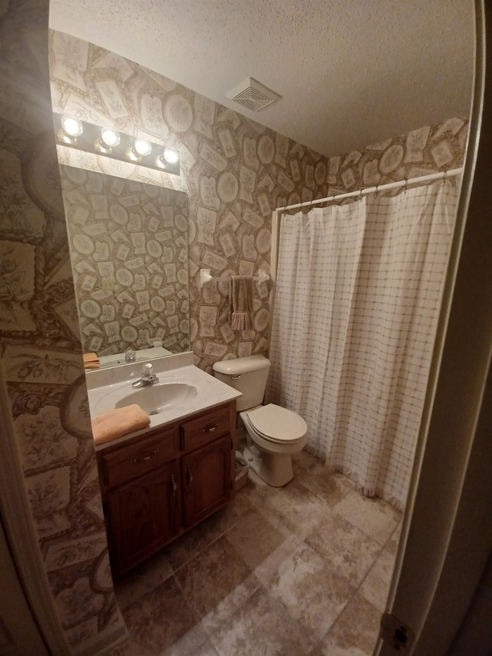 9592 Chi Chi Ln Property Photo 23