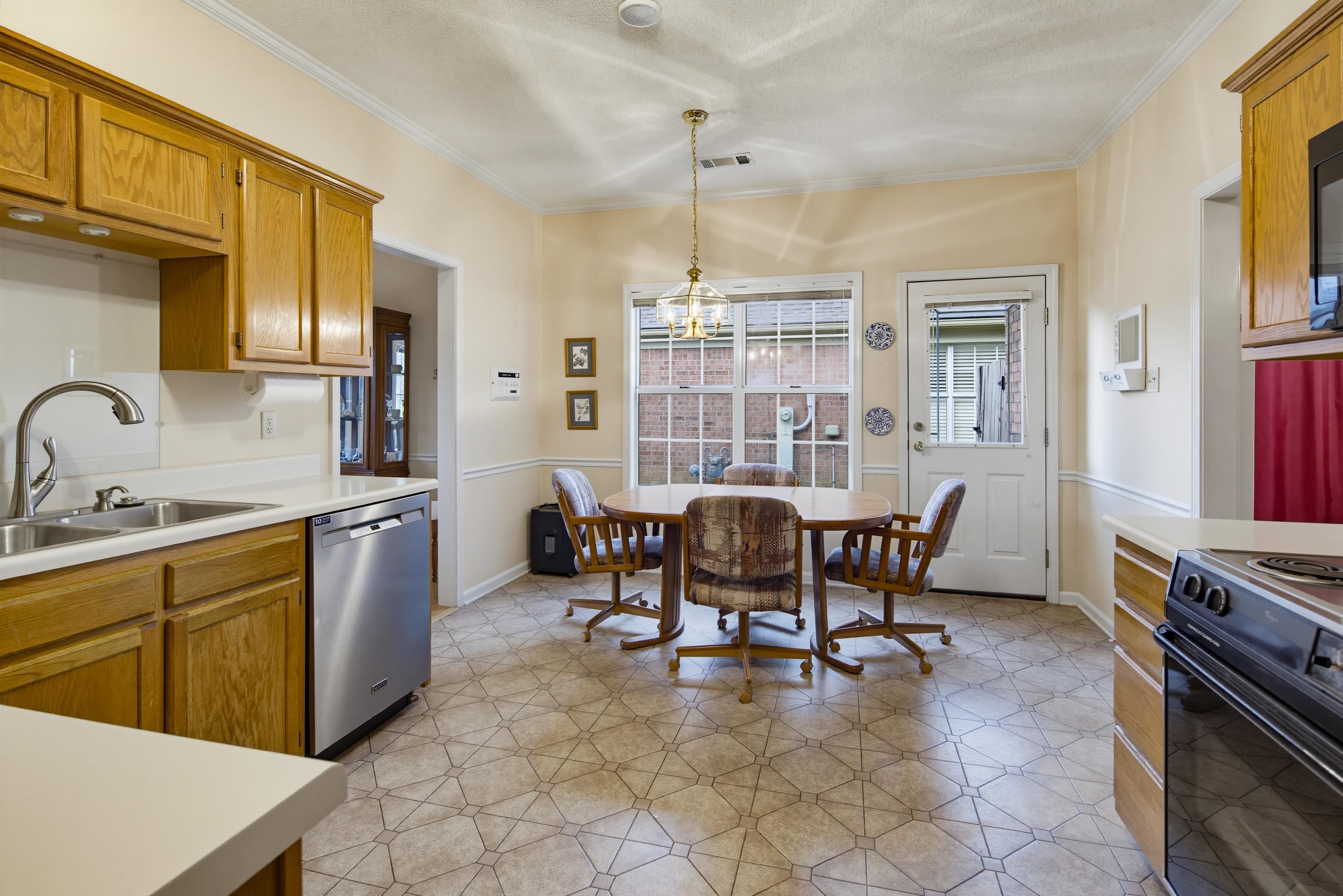 6494 Gillia Cir S Property Photo 14