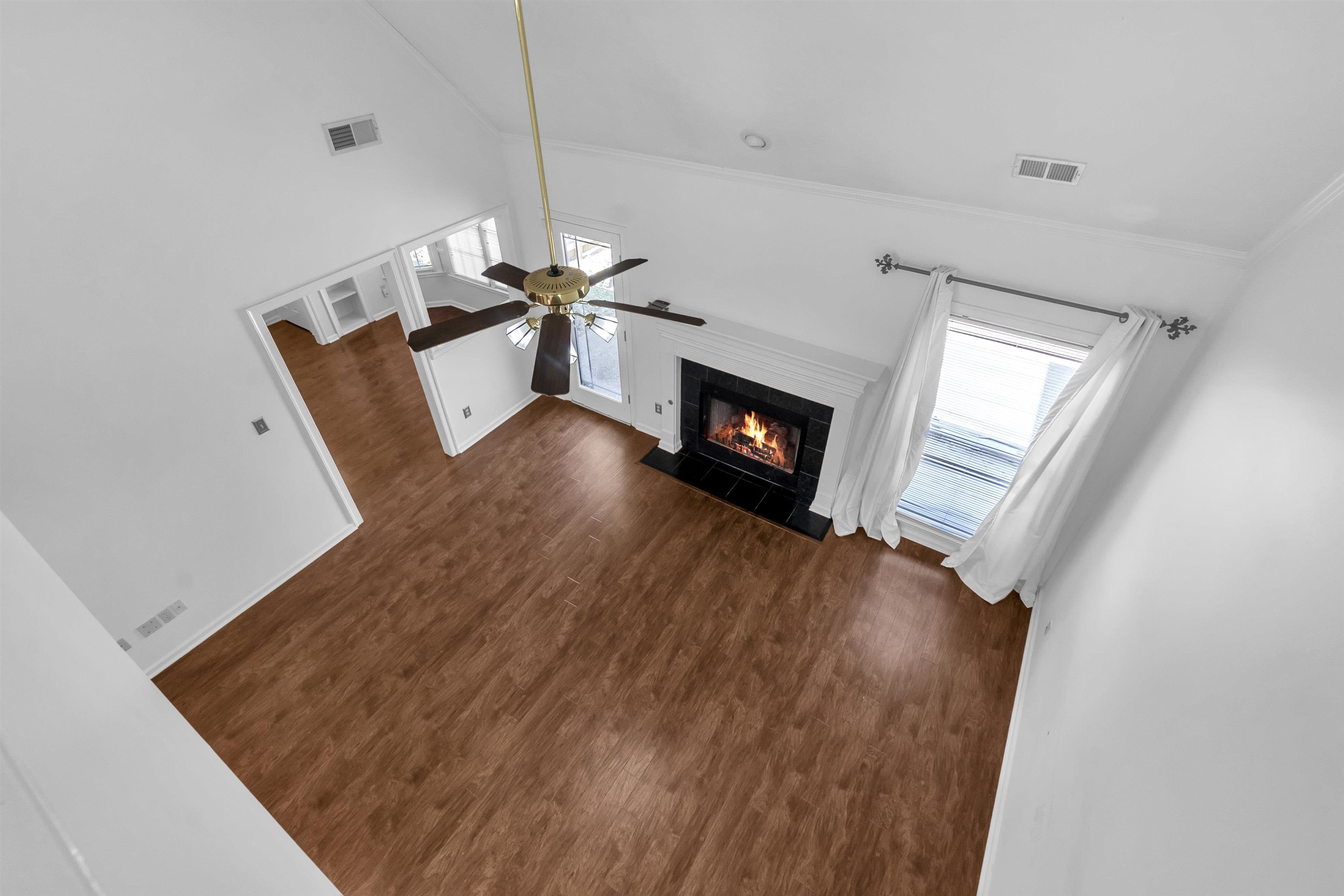 8596 Meadow Green Dr Property Photo 8