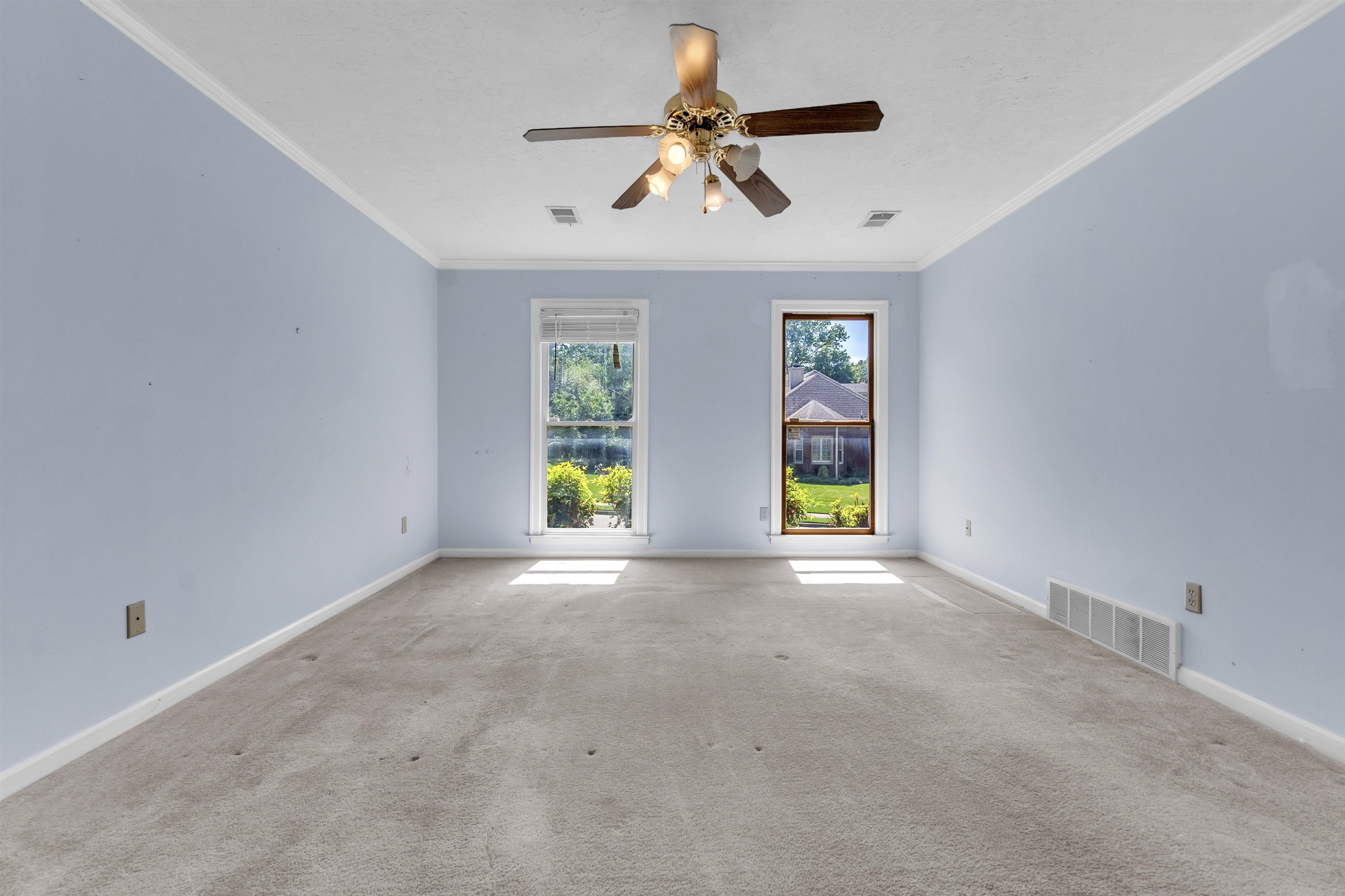8596 Meadow Green Dr Property Photo 16