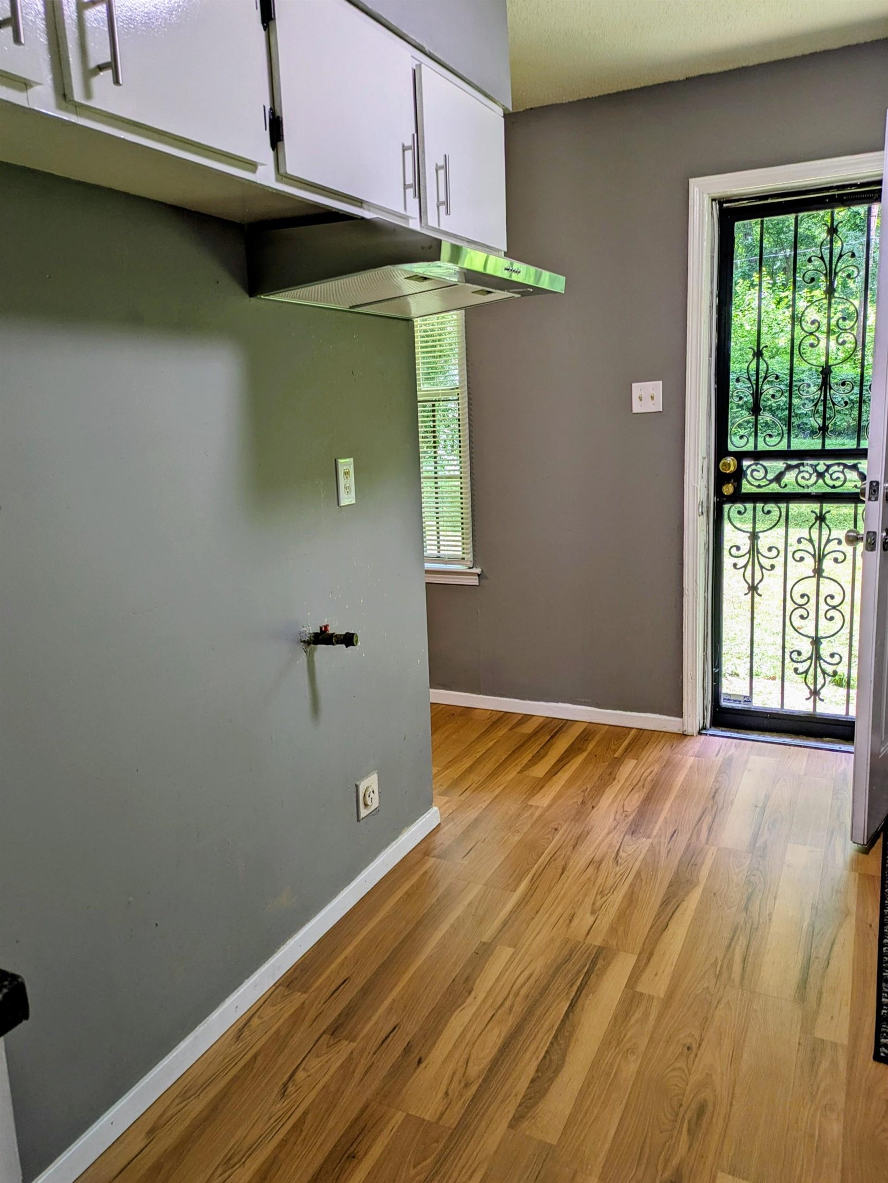 1822 Cedarhurst Ave Property Photo 6