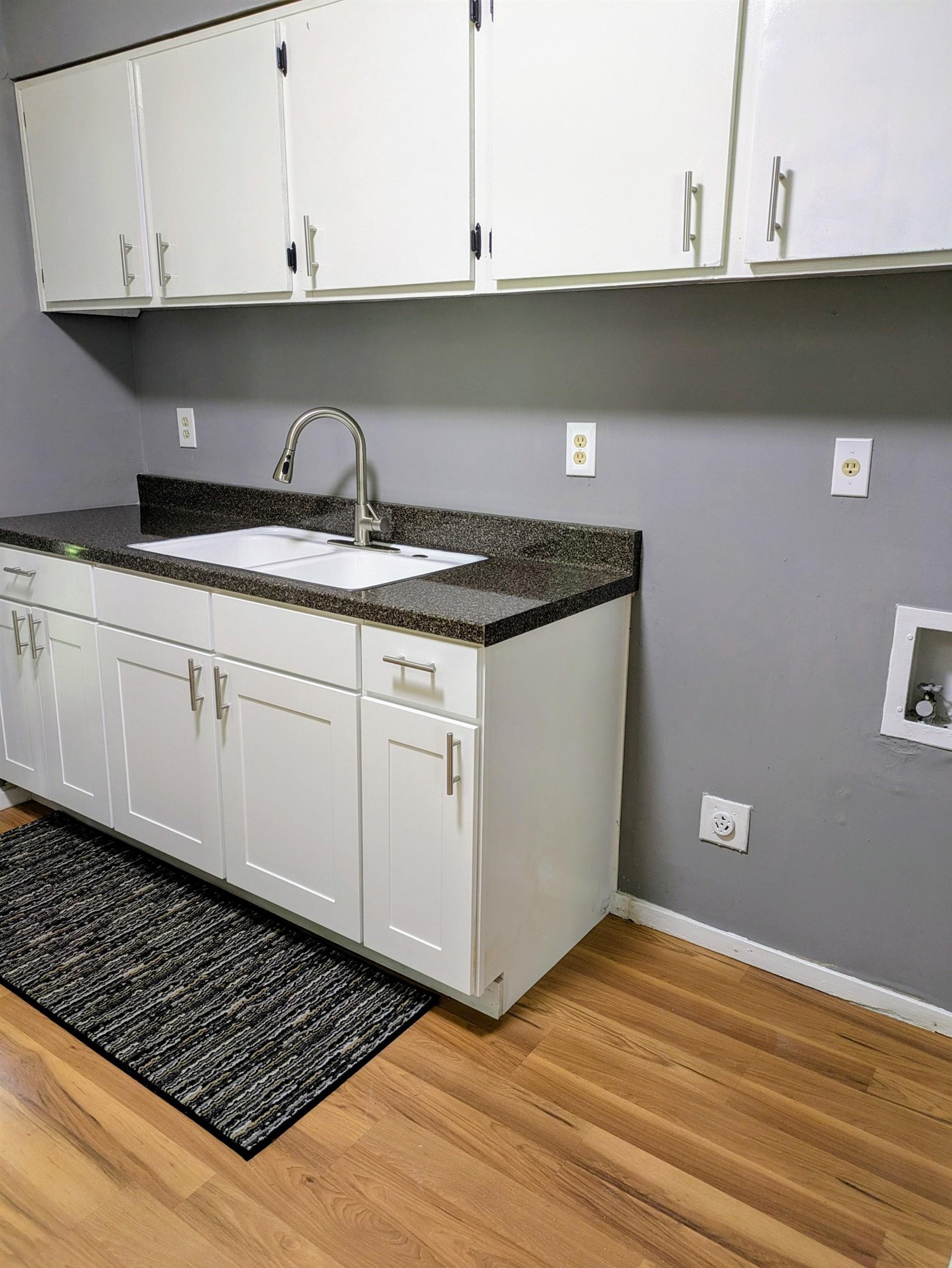 1822 Cedarhurst Ave Property Photo 7