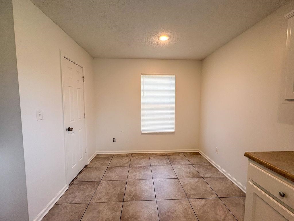 9967 Chariden Dr Property Photo 7