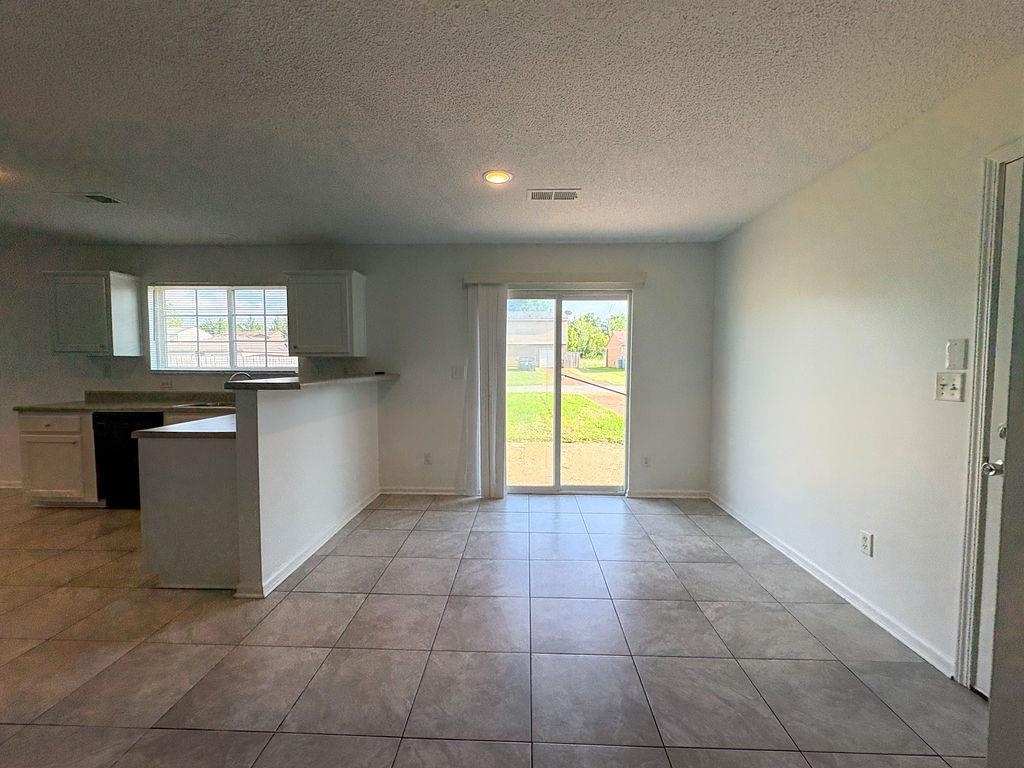9967 Chariden Dr Property Photo 10