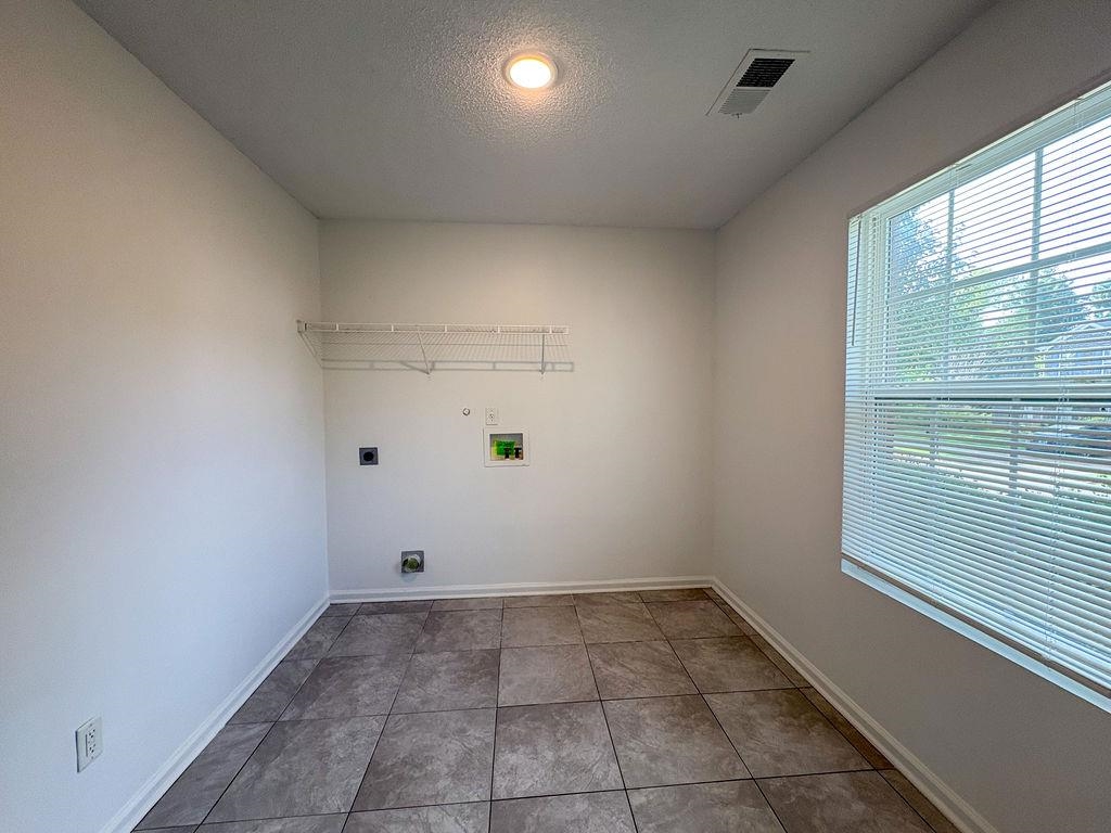 9967 Chariden Dr Property Photo 11