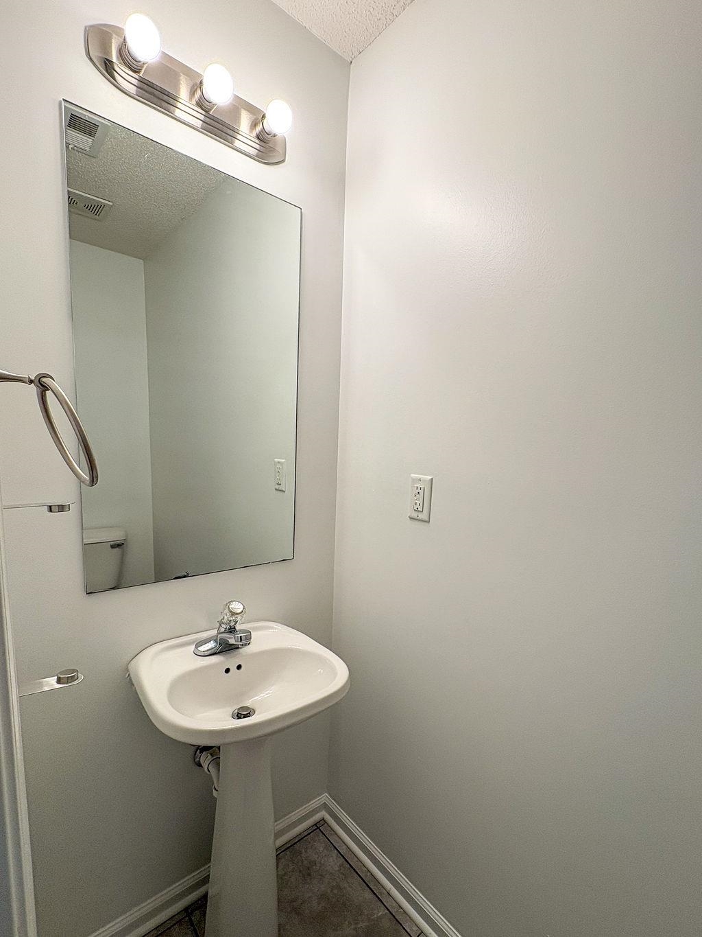 9967 Chariden Dr Property Photo 12