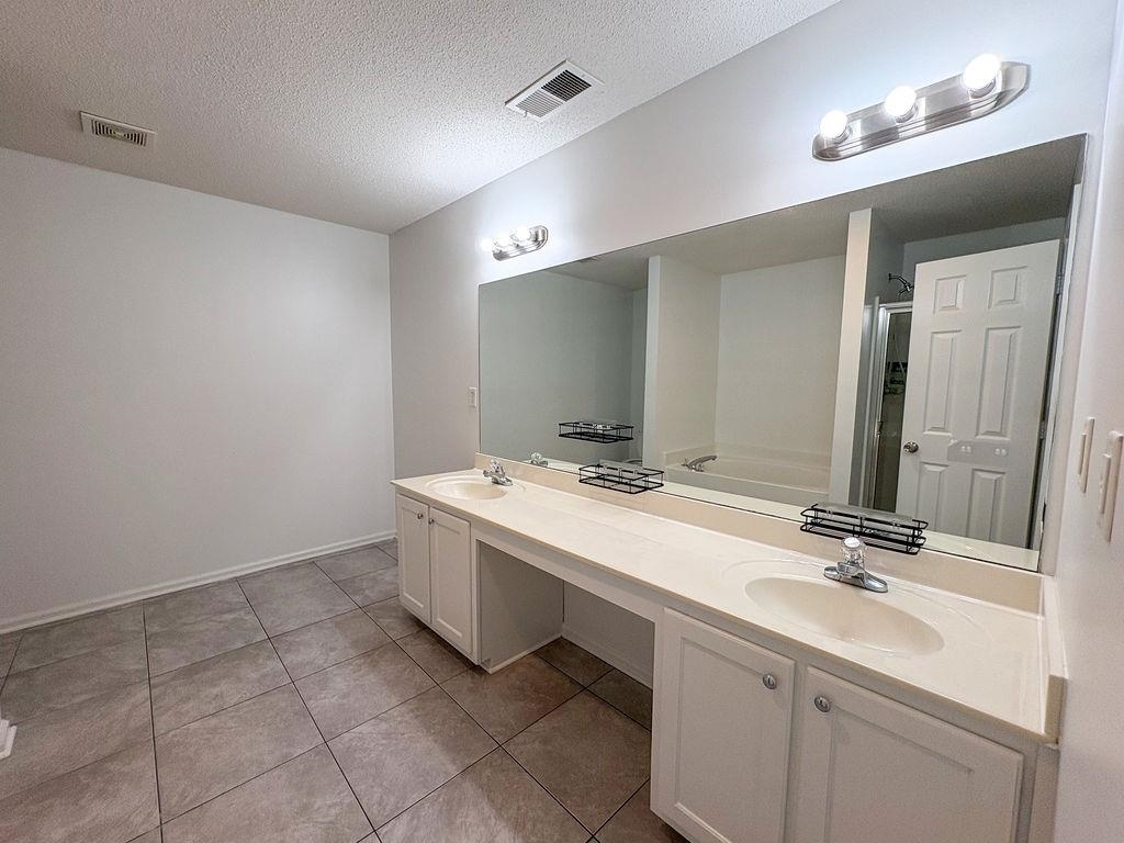 9967 Chariden Dr Property Photo 19