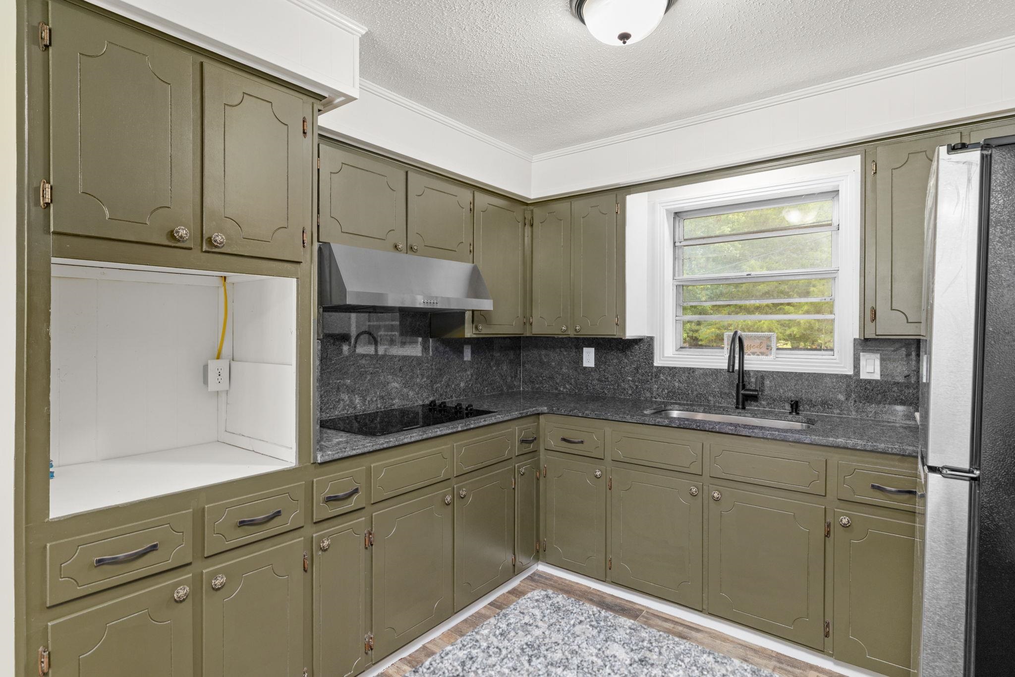 217 Red Bay Rd Property Photo 10