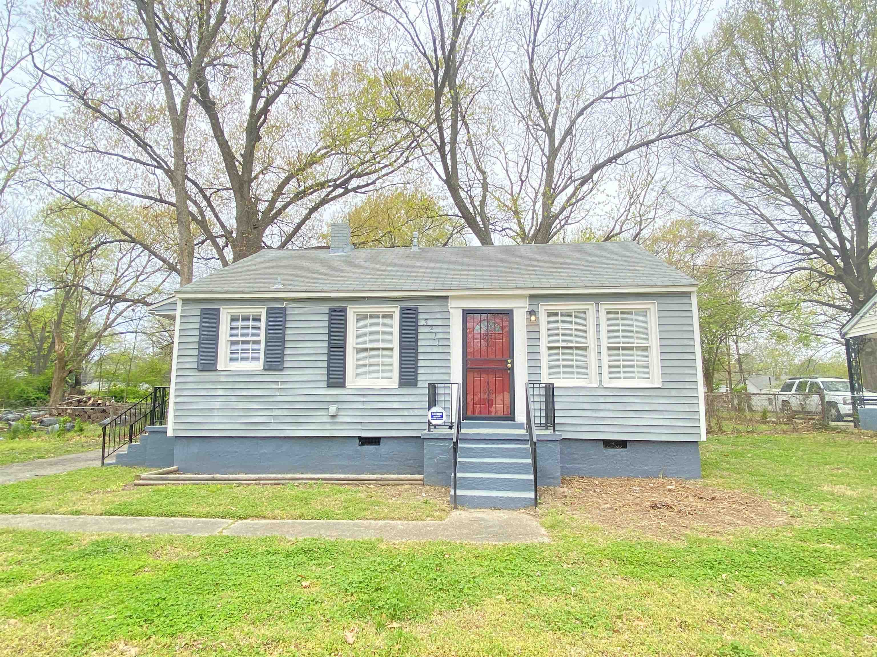 3211 Sunrise St Property Photo 1