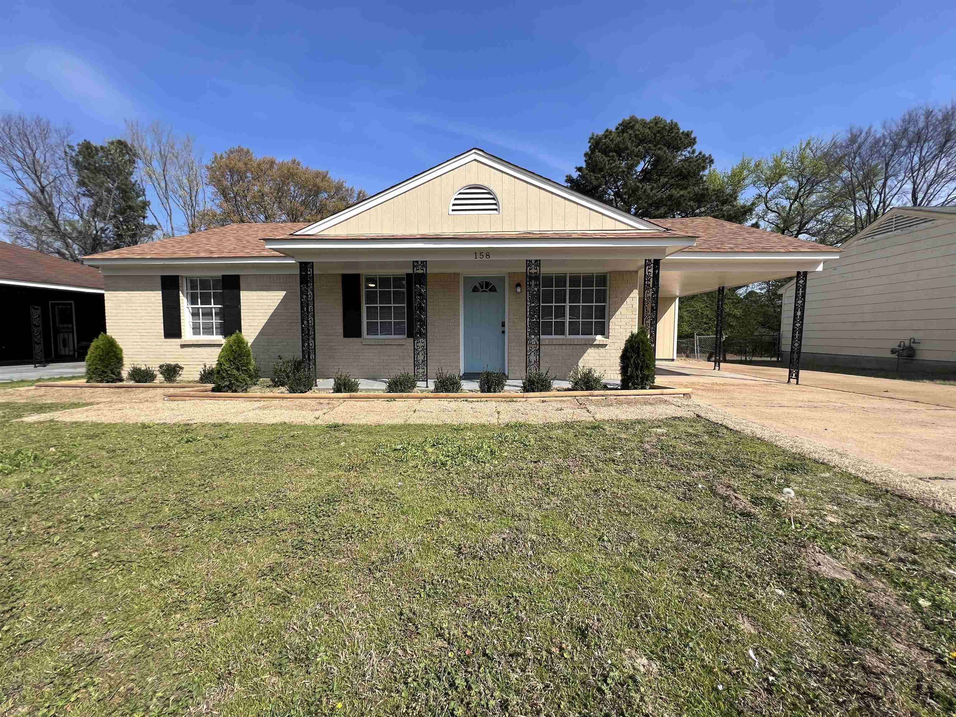 158 Loraine Rd Property Photo 1