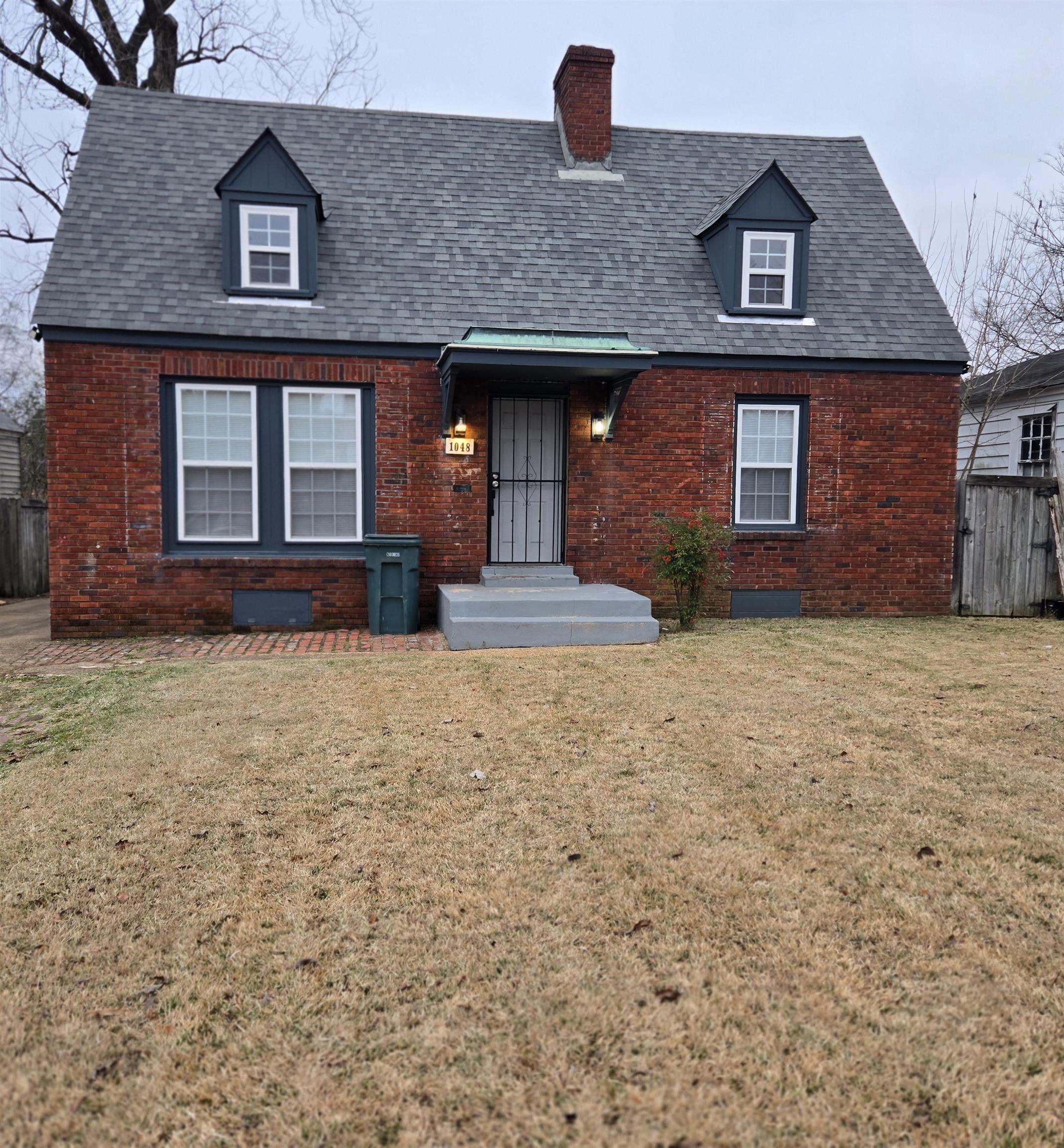 1048 N Avalon St Property Photo 1
