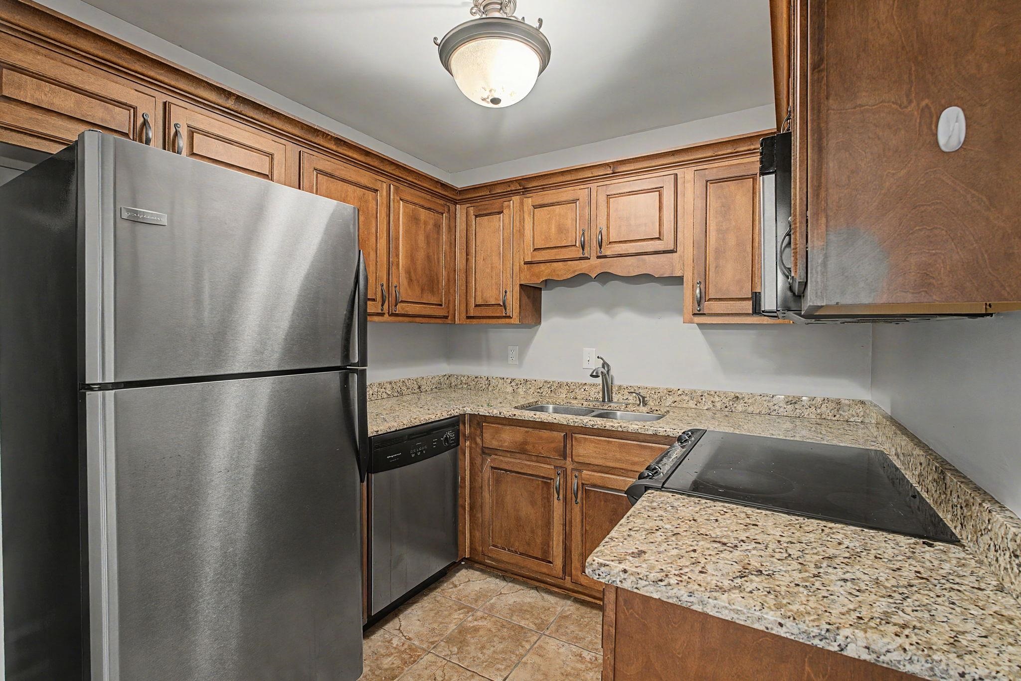 210 S Mclean Blvd 8 Property Photo 14