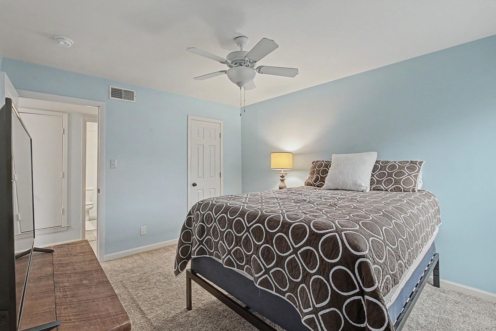 210 S Mclean Blvd 8 Property Photo 18
